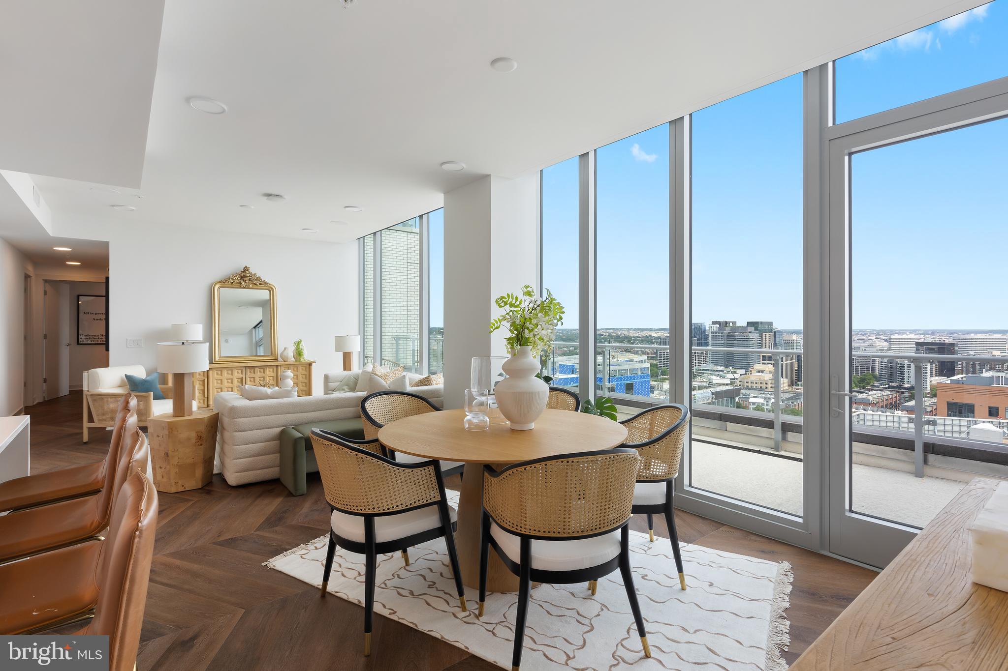 COURTHOUSE - Residential Lease