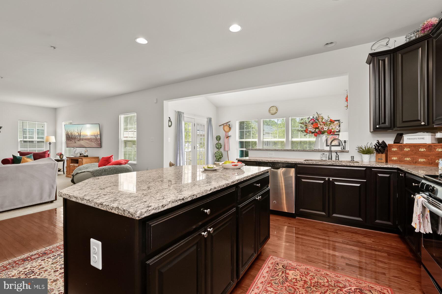 LINDEN GROVE - Residential