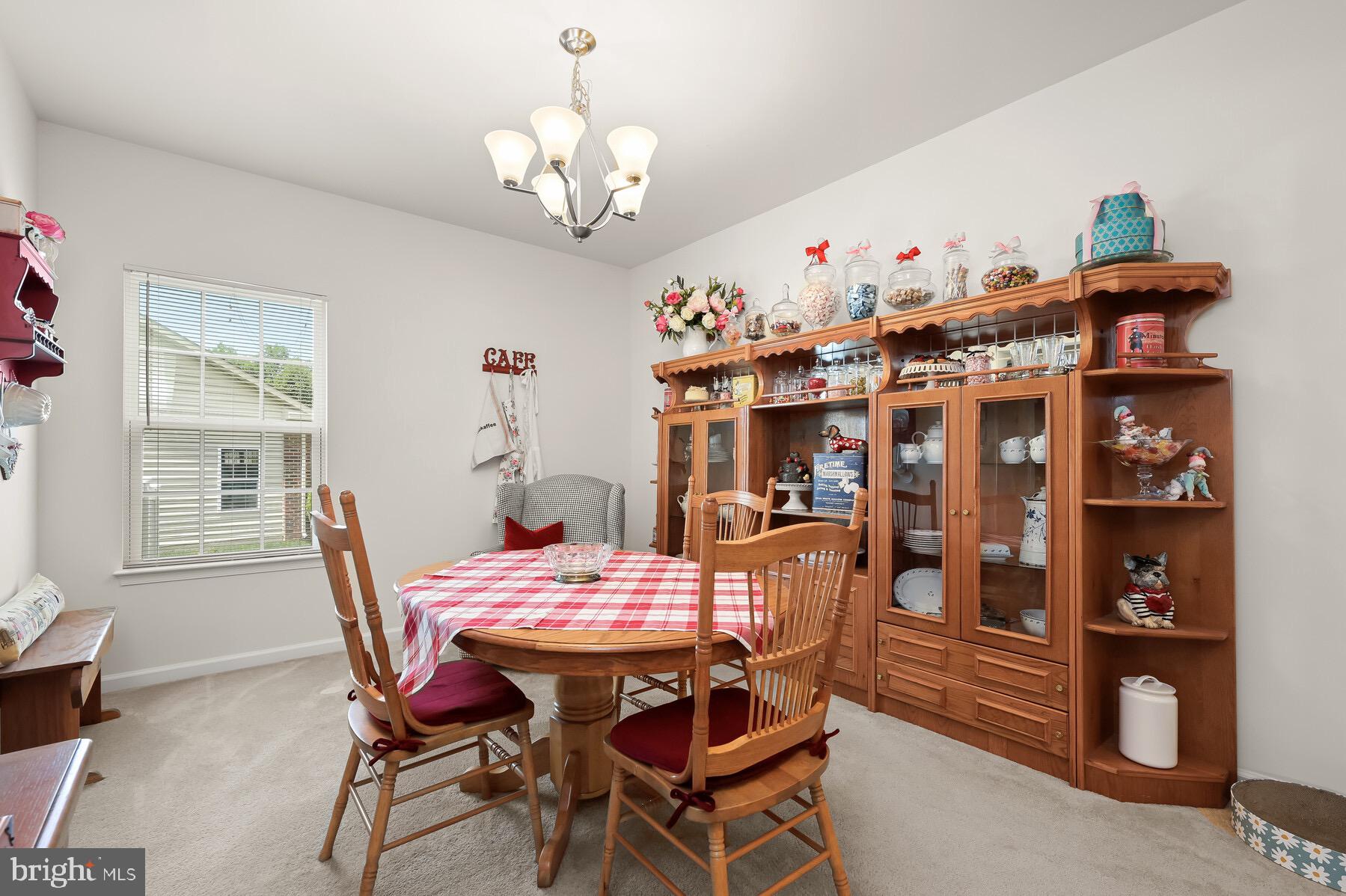 LINDEN GROVE - Residential