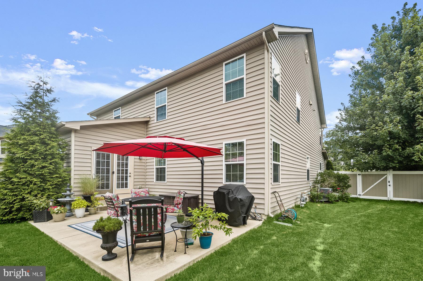 LINDEN GROVE - Residential