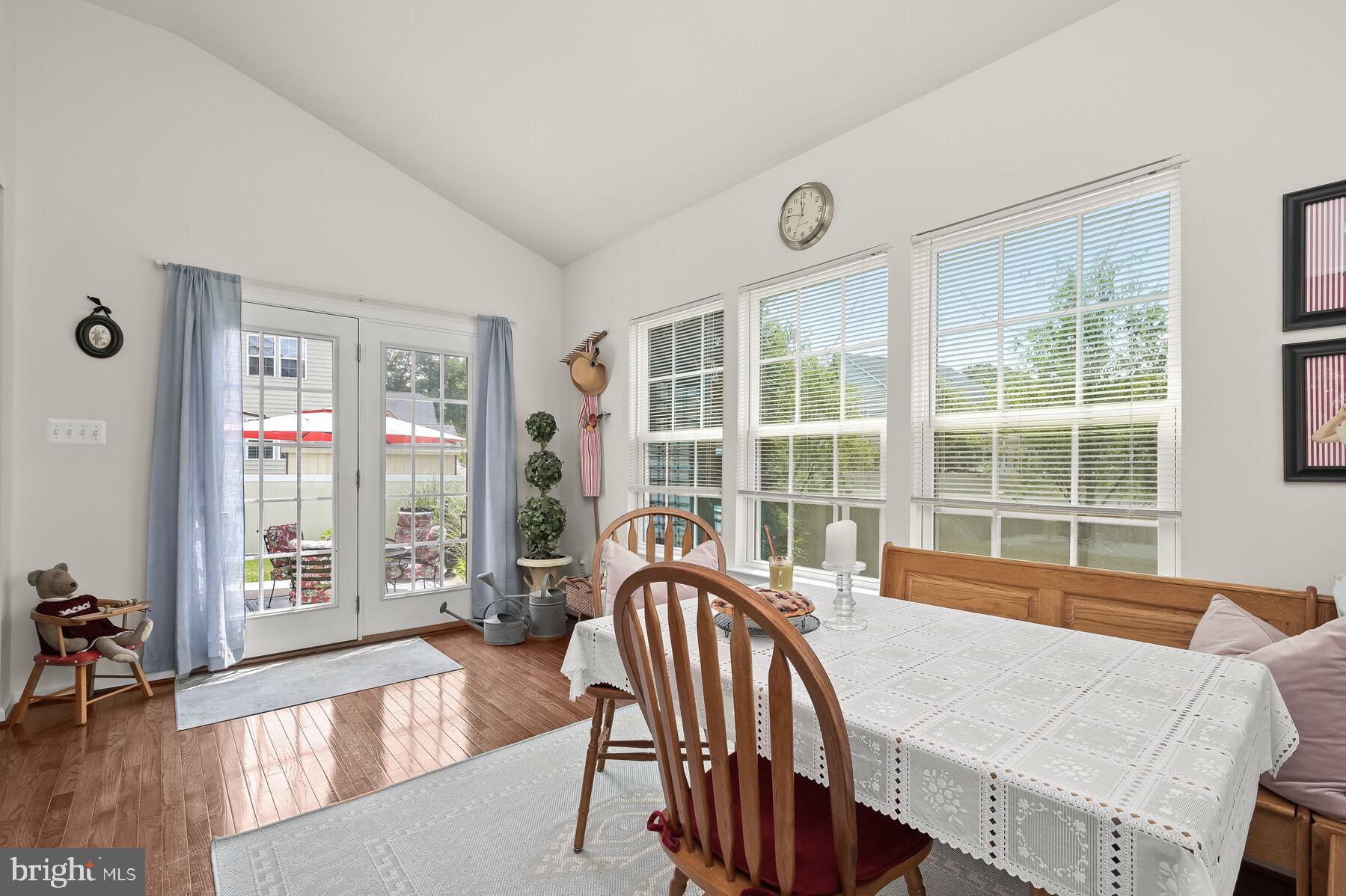 LINDEN GROVE - Residential