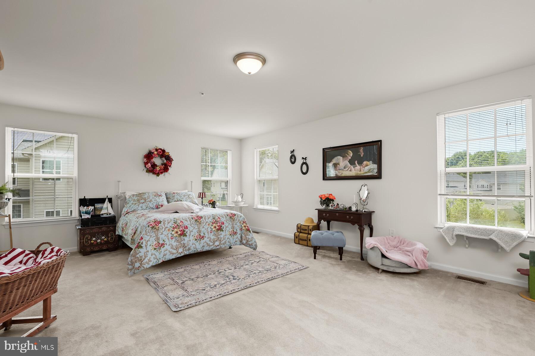 LINDEN GROVE - Residential