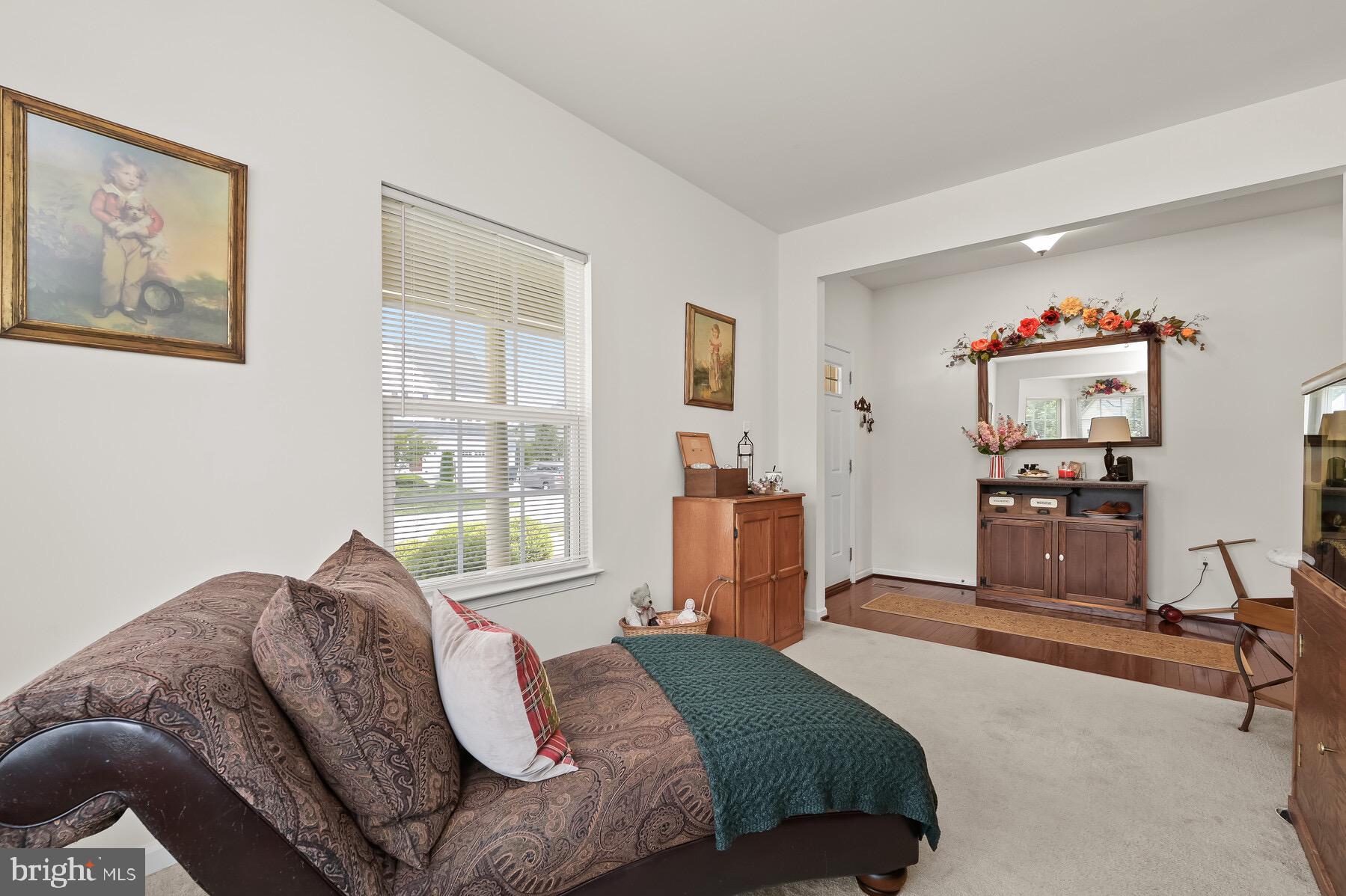 LINDEN GROVE - Residential