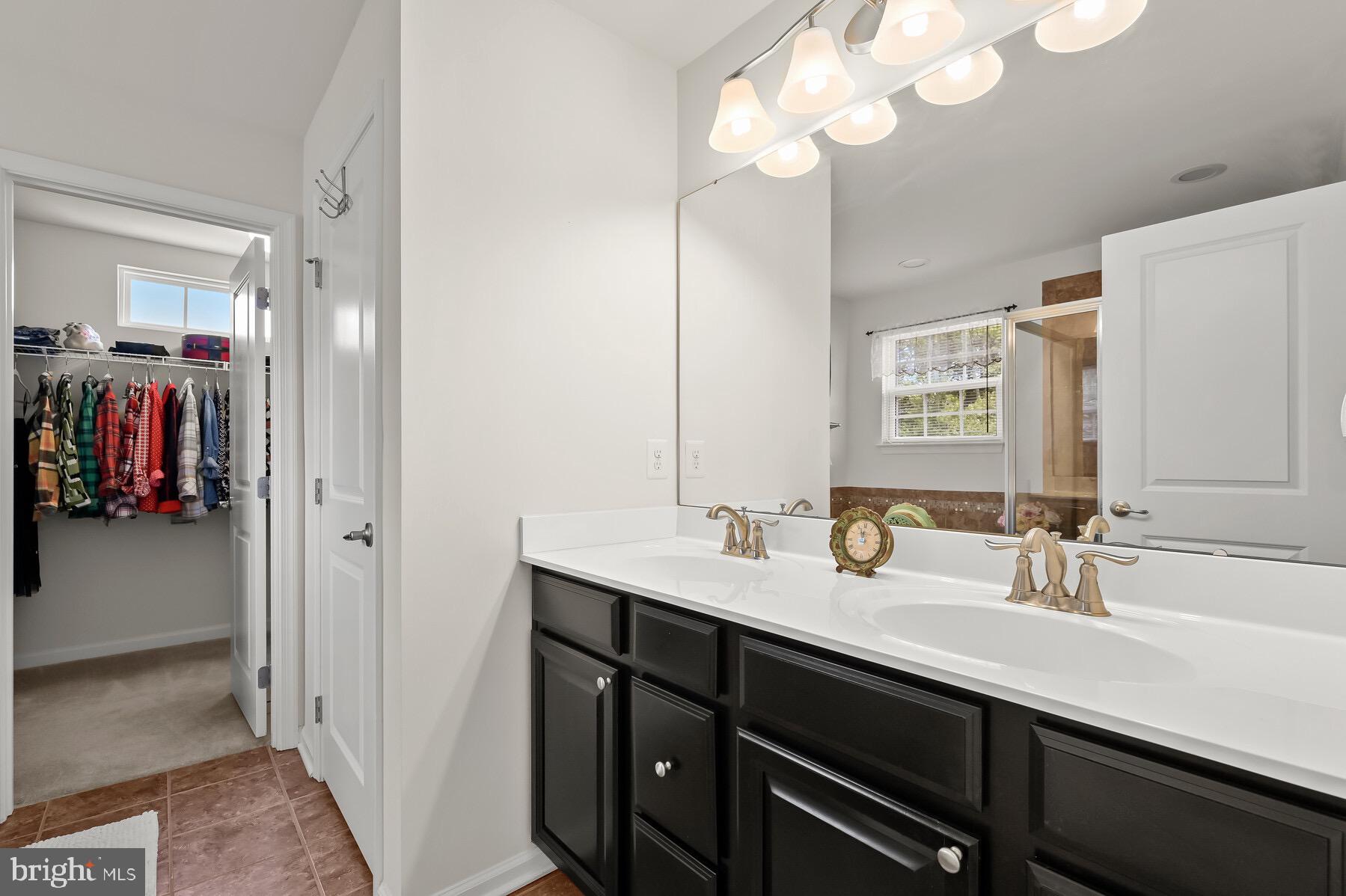 LINDEN GROVE - Residential