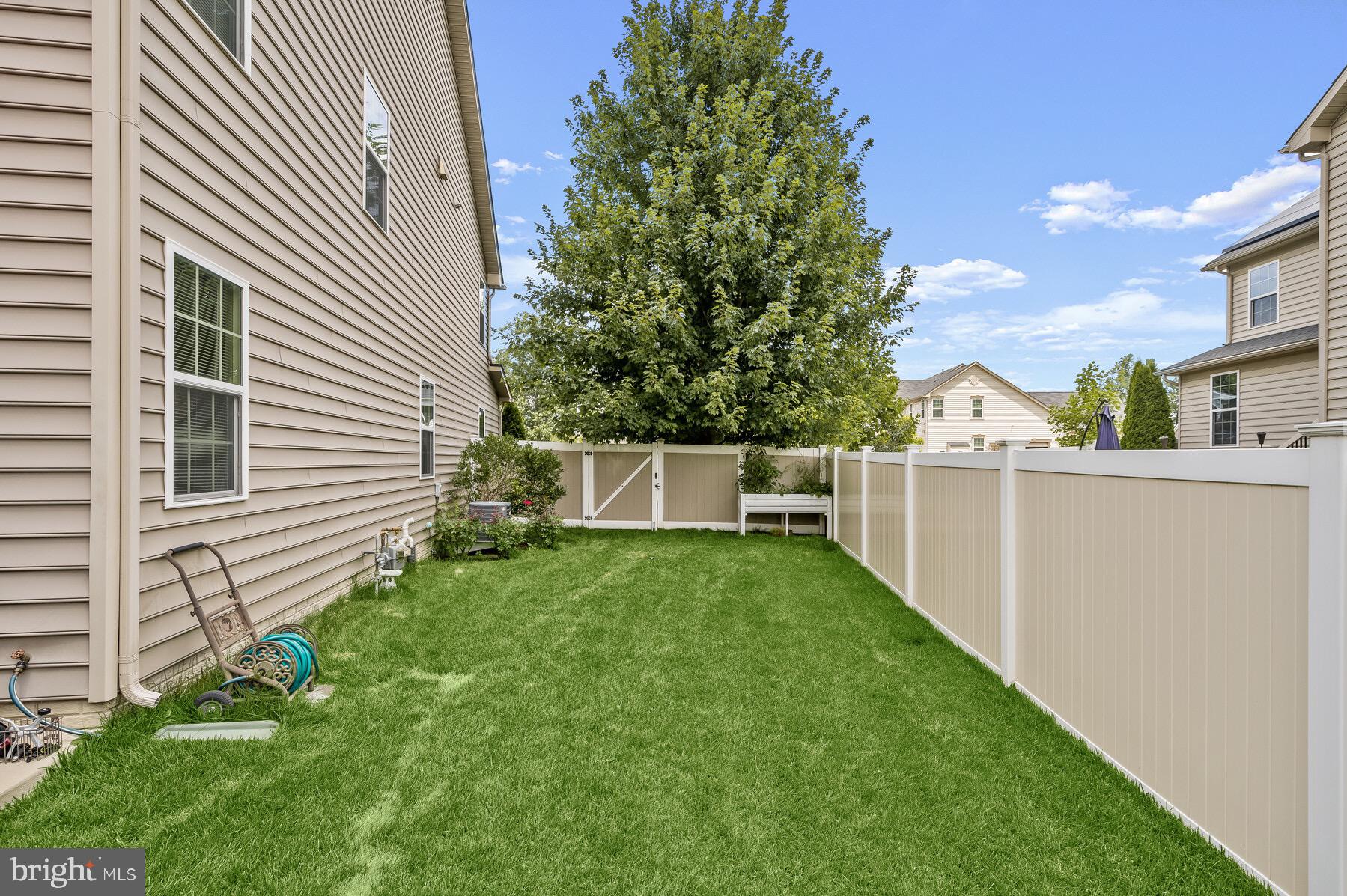 LINDEN GROVE - Residential