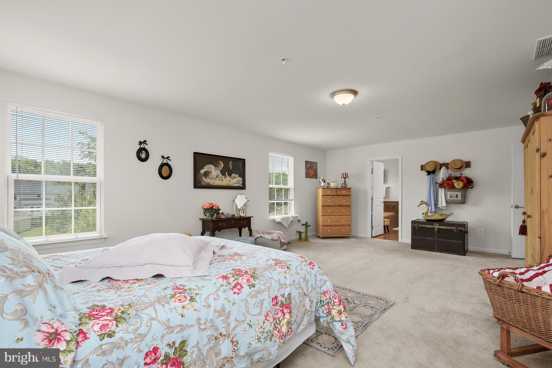 LINDEN GROVE - Residential