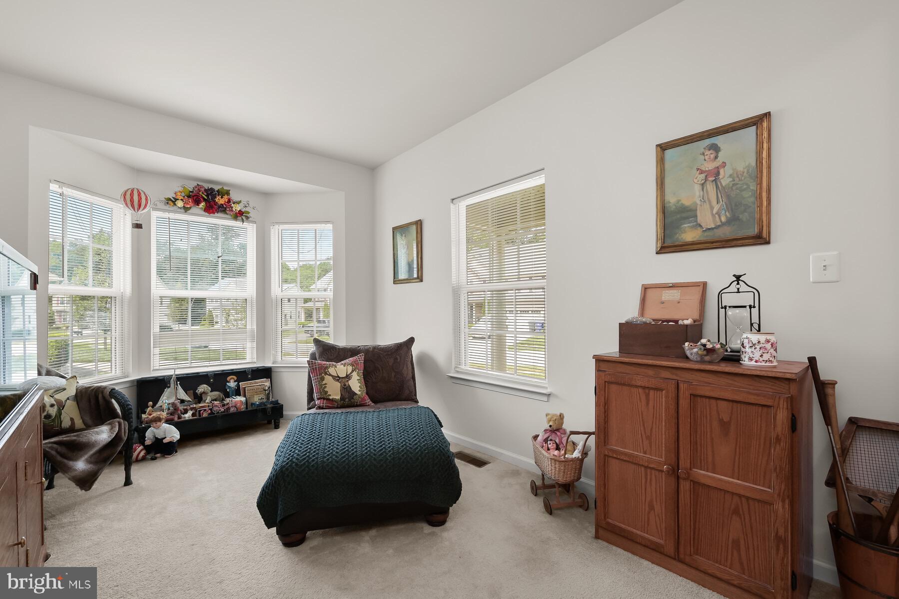 LINDEN GROVE - Residential