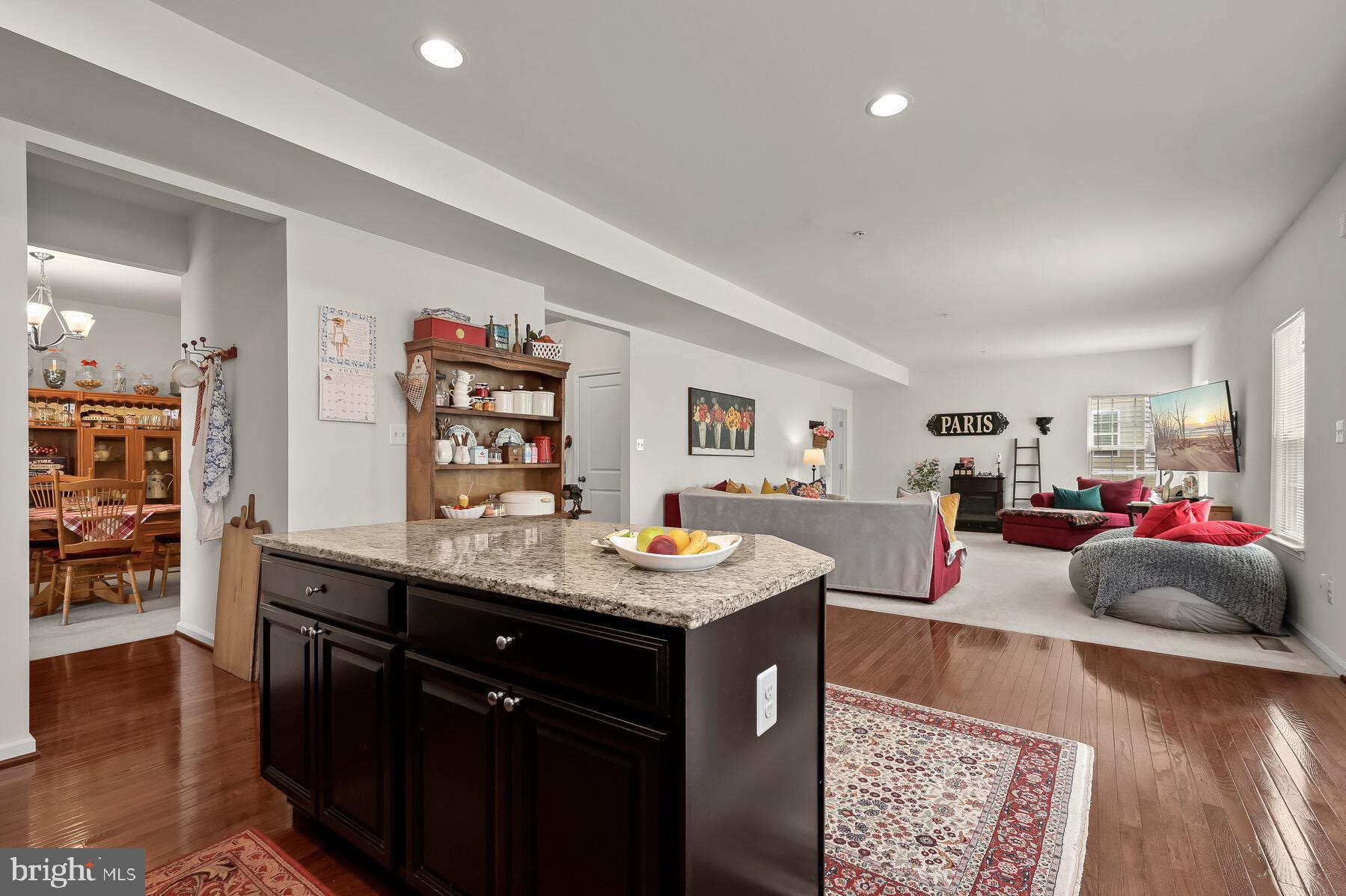 LINDEN GROVE - Residential