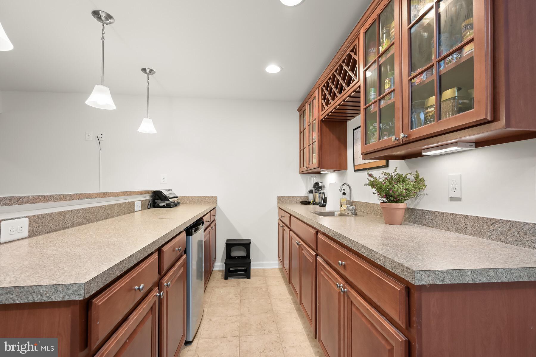 LINDEN GROVE - Residential