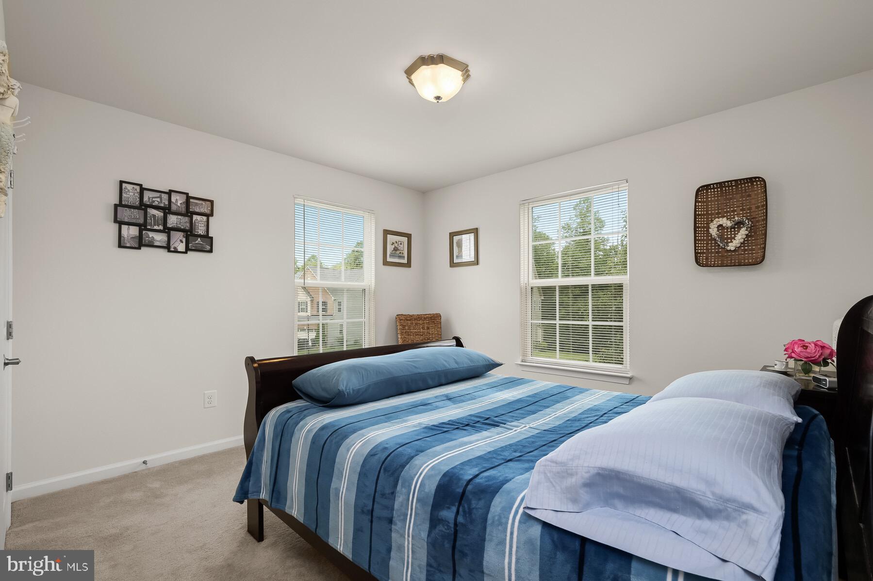 LINDEN GROVE - Residential