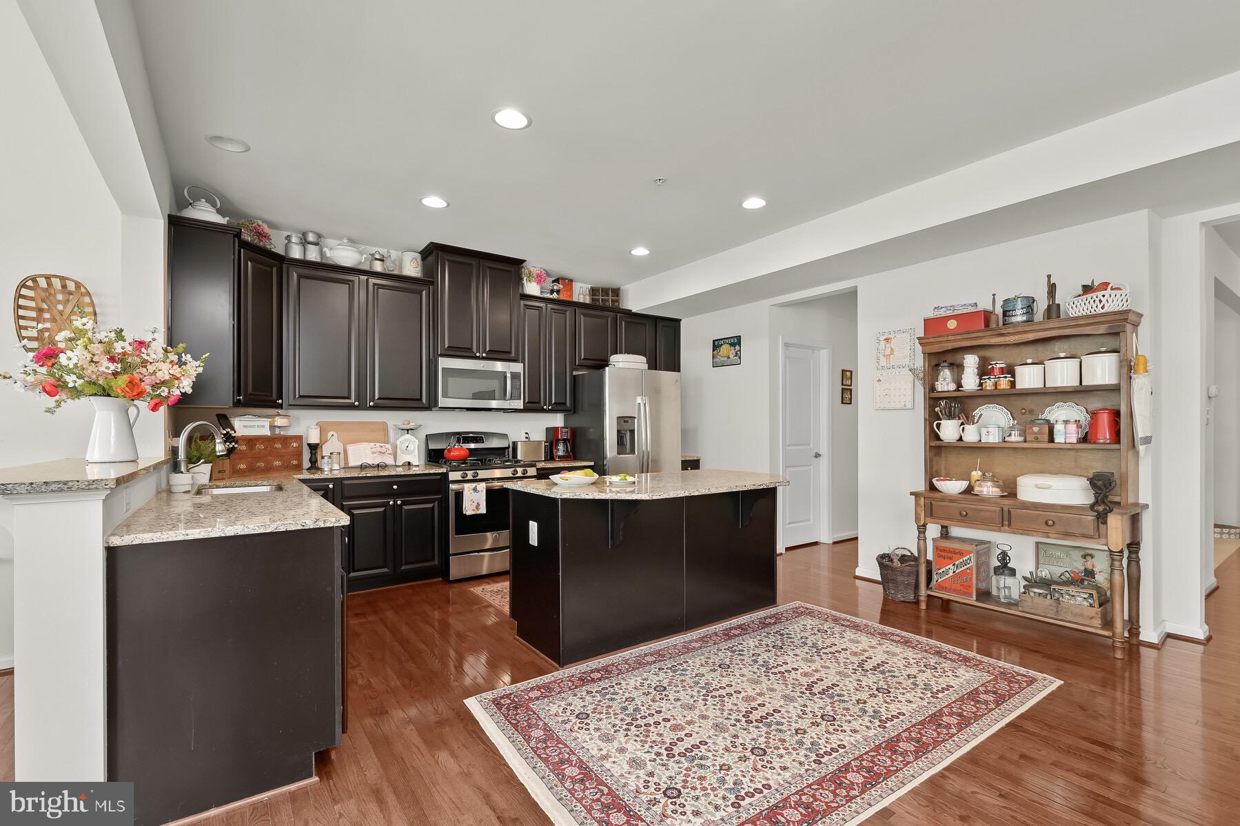 LINDEN GROVE - Residential