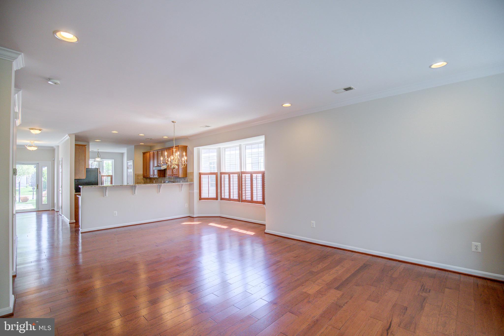 FOUR SEASONS IN HISTORIC VIRGINIA - Residential