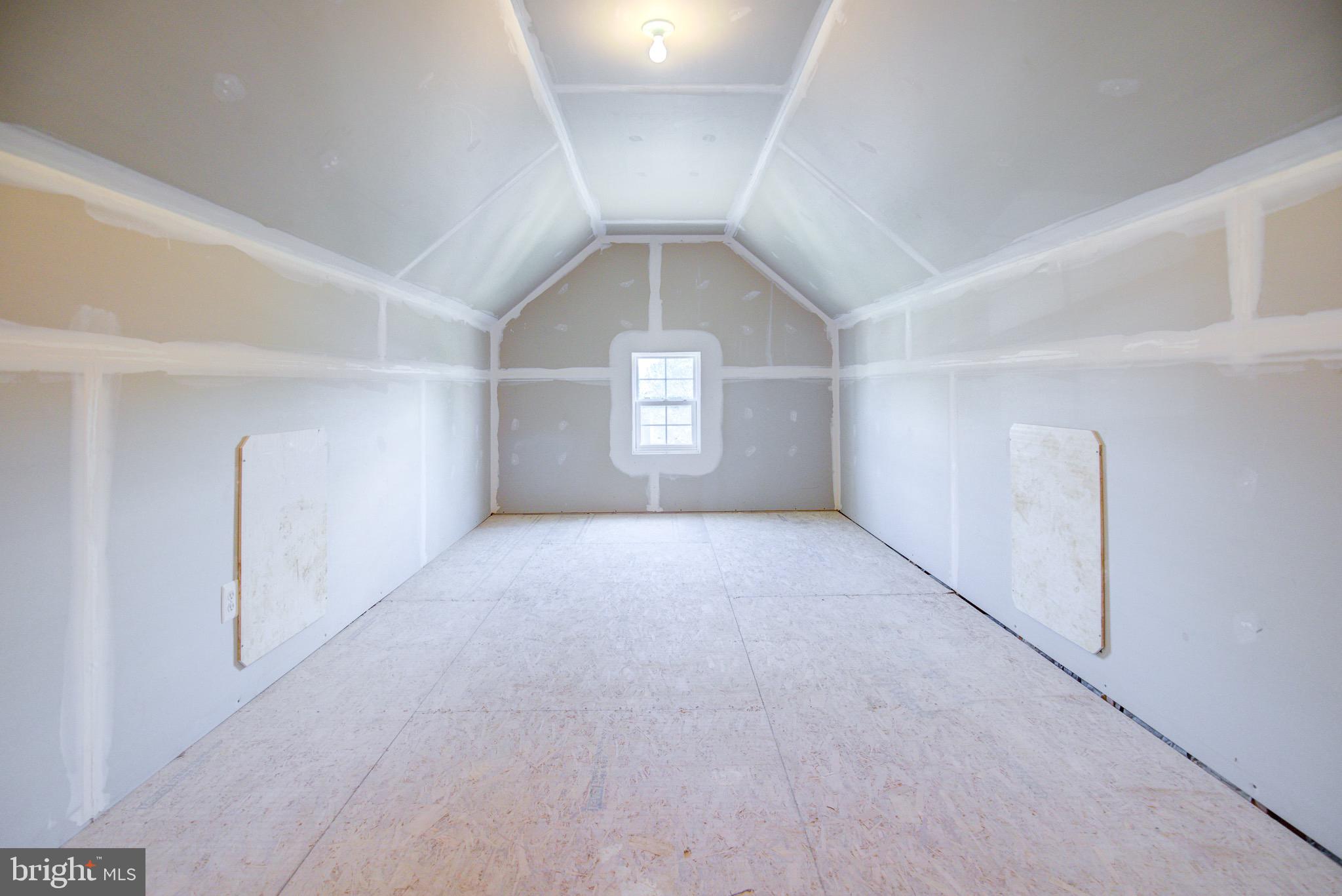 FOUR SEASONS IN HISTORIC VIRGINIA - Residential