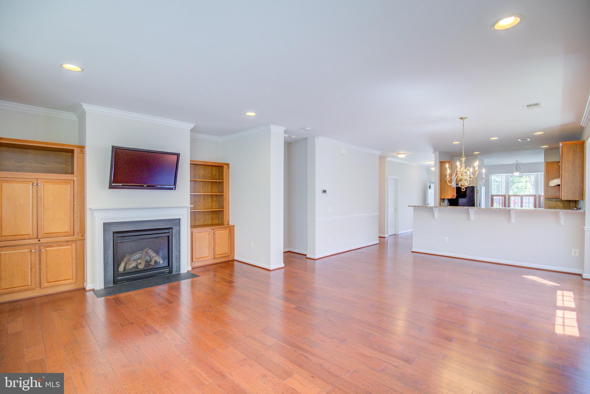 FOUR SEASONS IN HISTORIC VIRGINIA - Residential