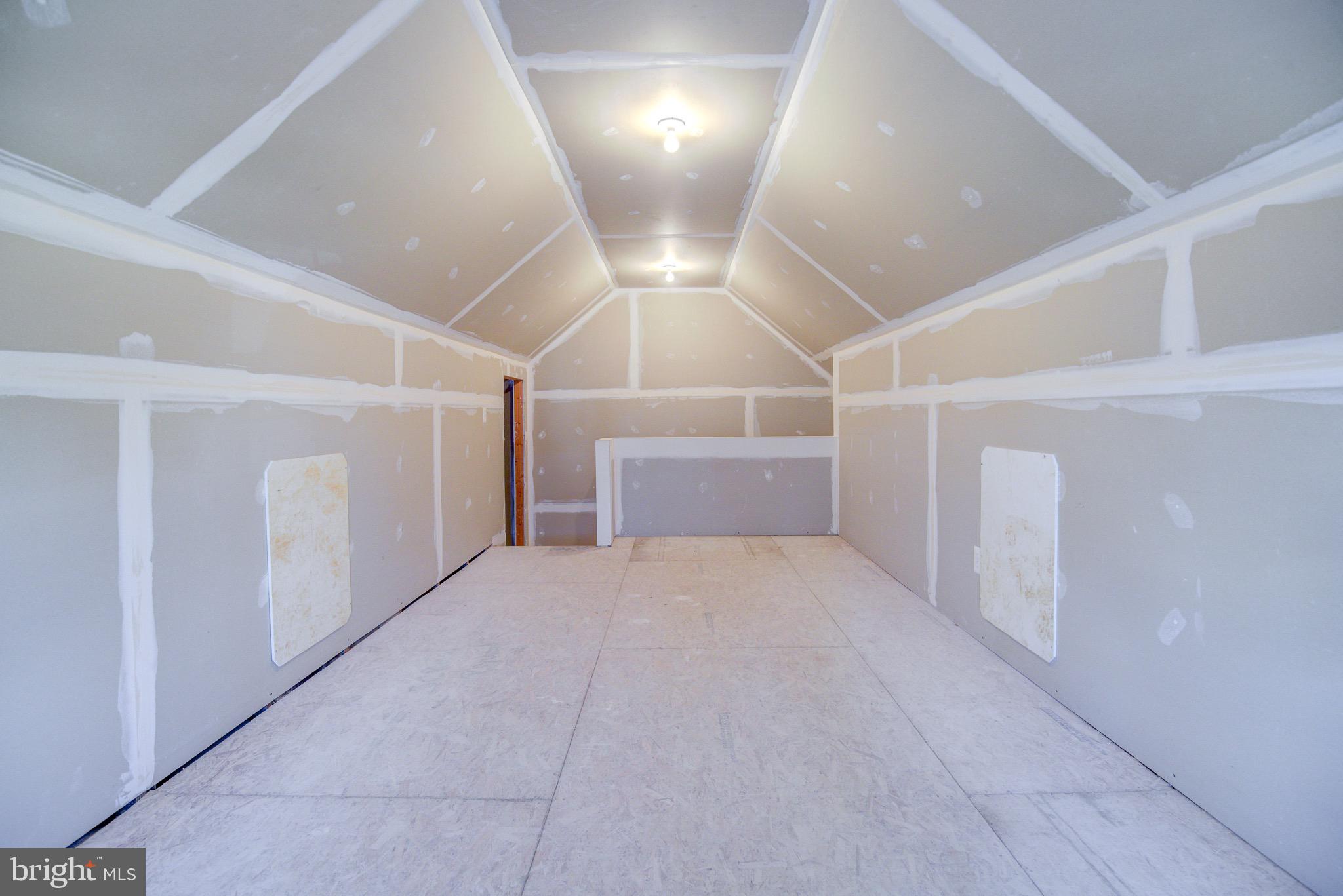 FOUR SEASONS IN HISTORIC VIRGINIA - Residential