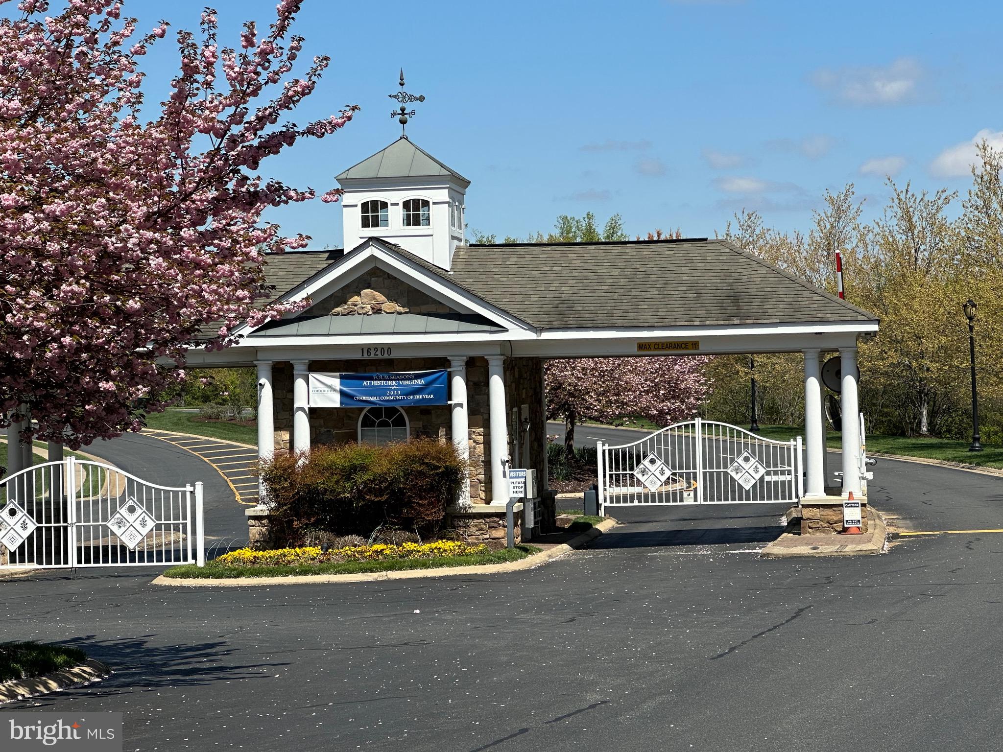 FOUR SEASONS IN HISTORIC VIRGINIA - Residential