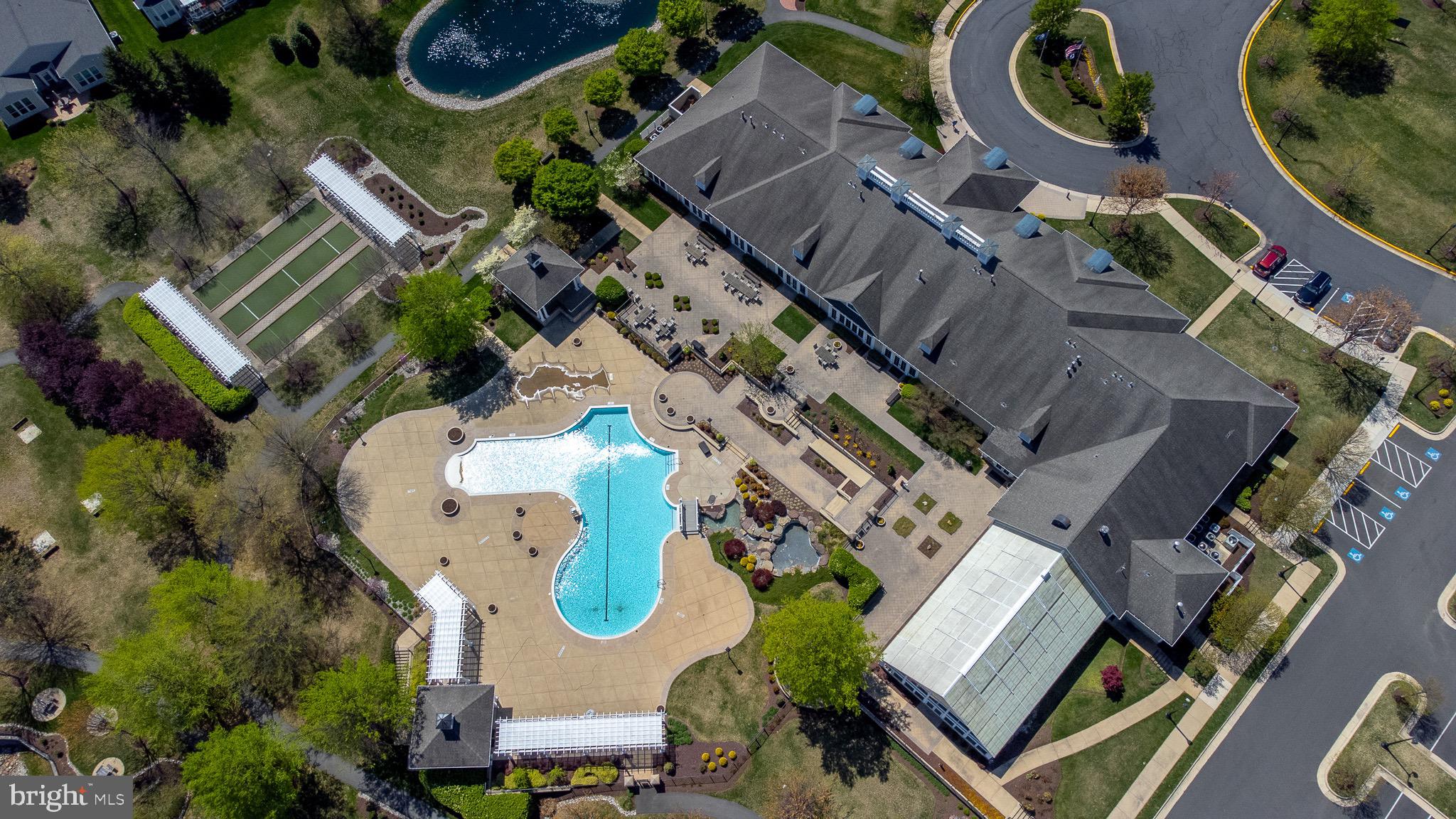 FOUR SEASONS IN HISTORIC VIRGINIA - Residential