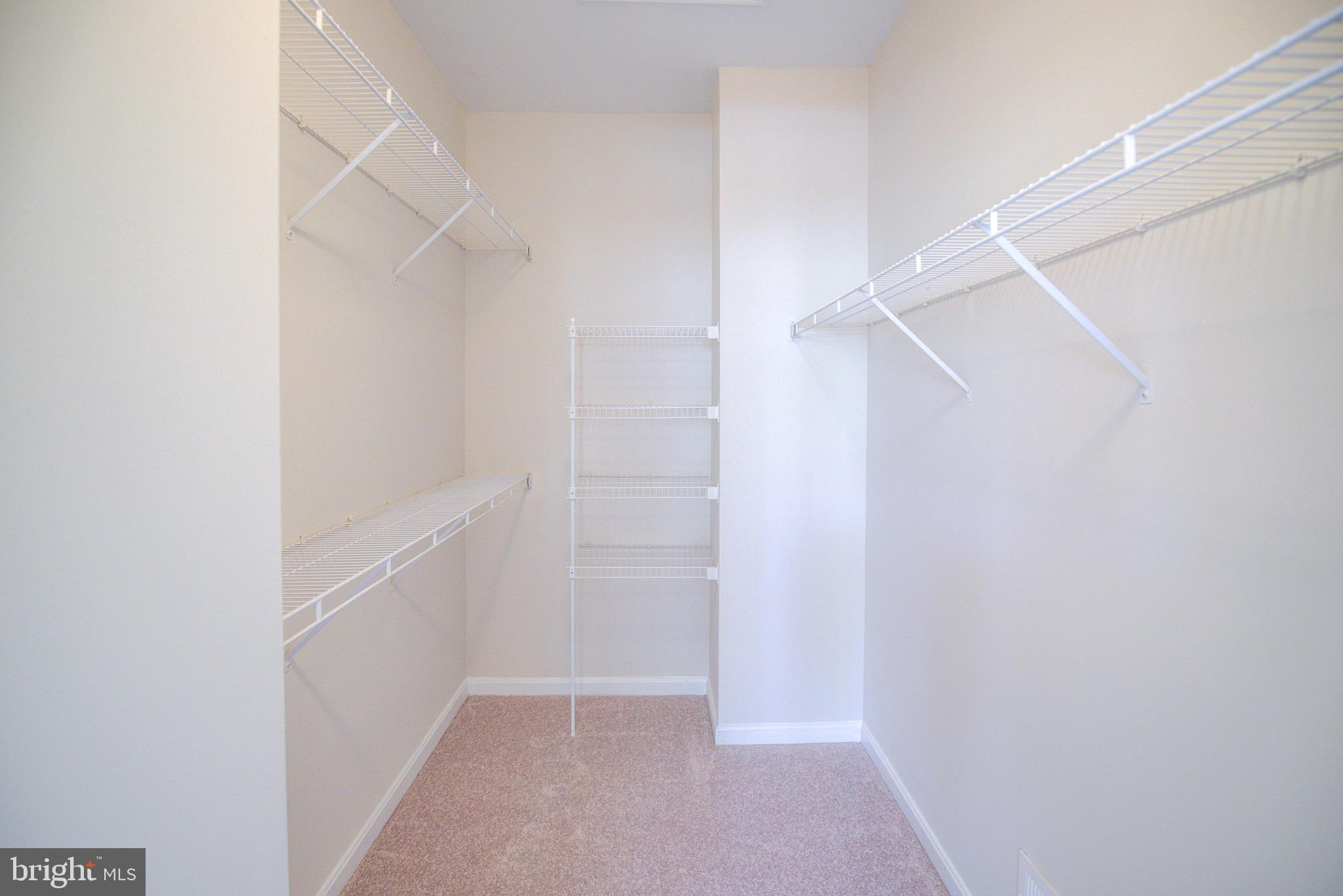 FOUR SEASONS IN HISTORIC VIRGINIA - Residential