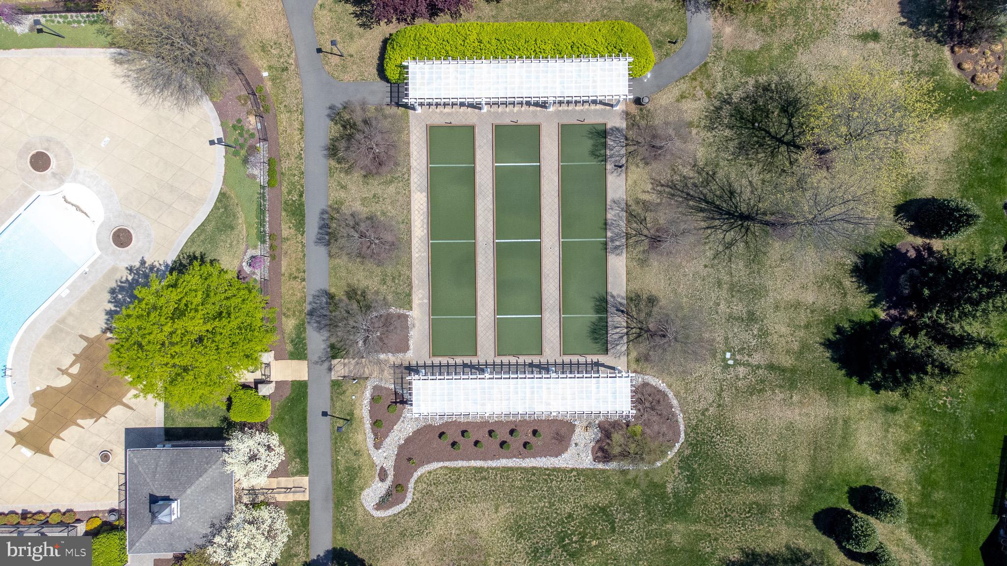 FOUR SEASONS IN HISTORIC VIRGINIA - Residential