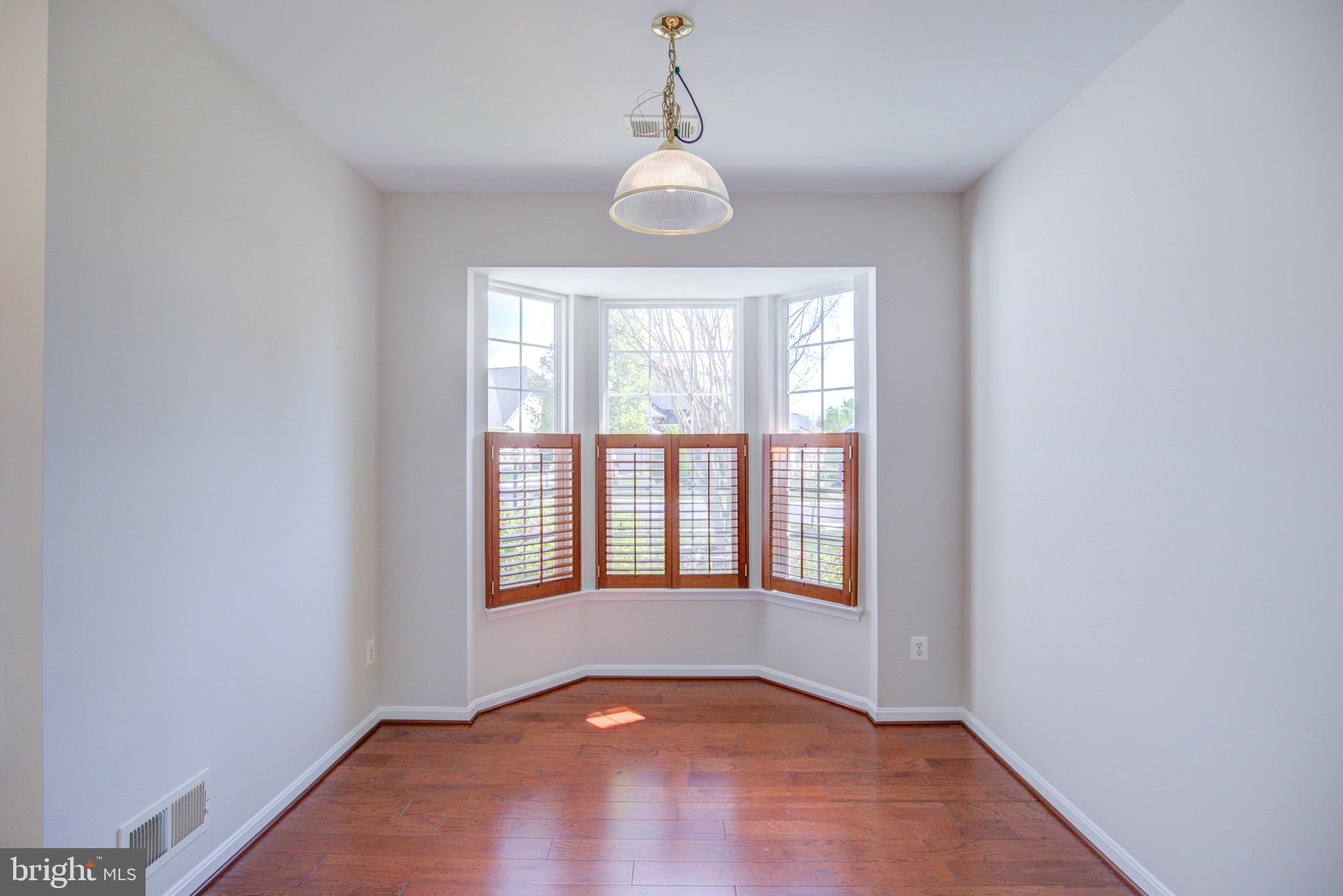 FOUR SEASONS IN HISTORIC VIRGINIA - Residential