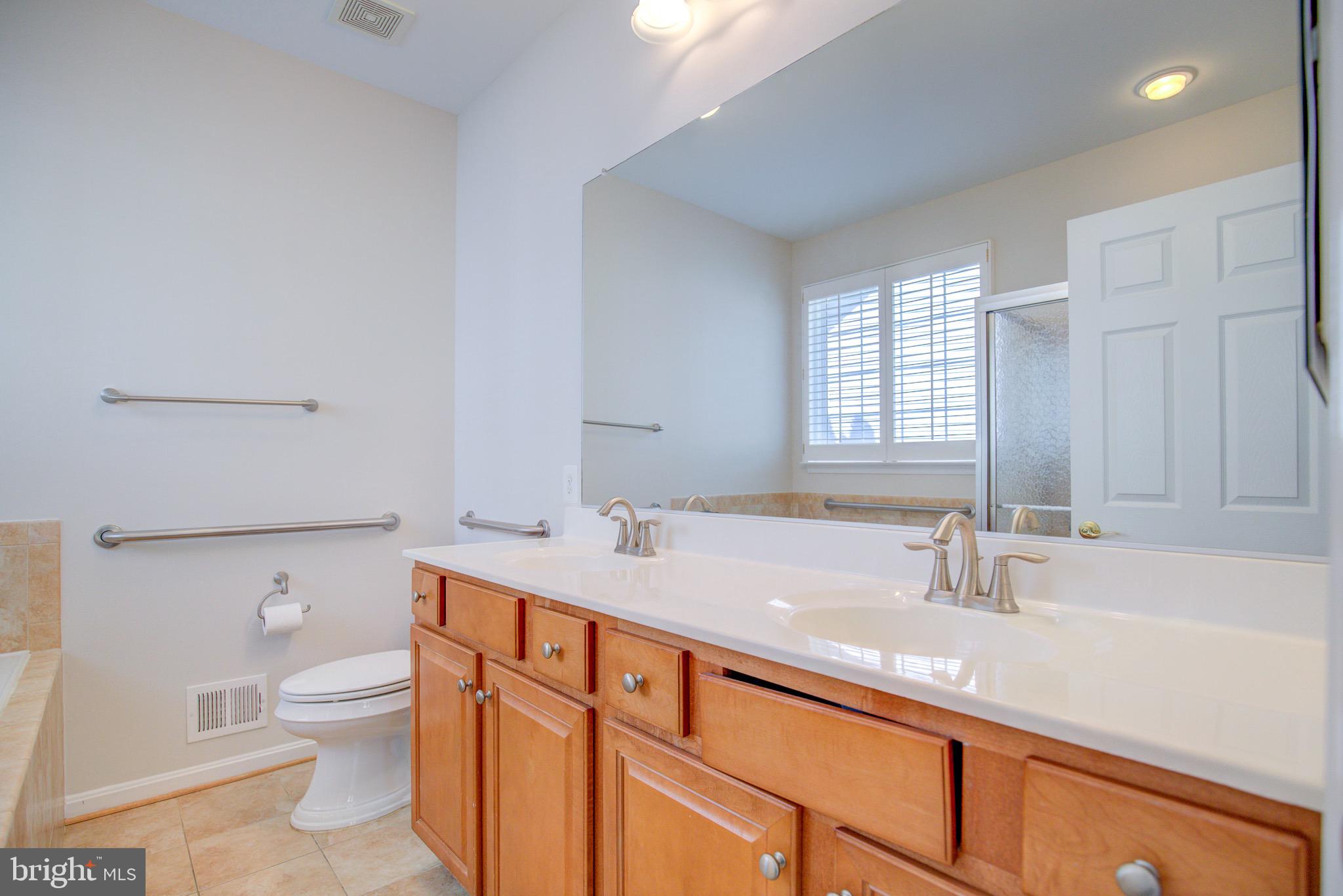 FOUR SEASONS IN HISTORIC VIRGINIA - Residential