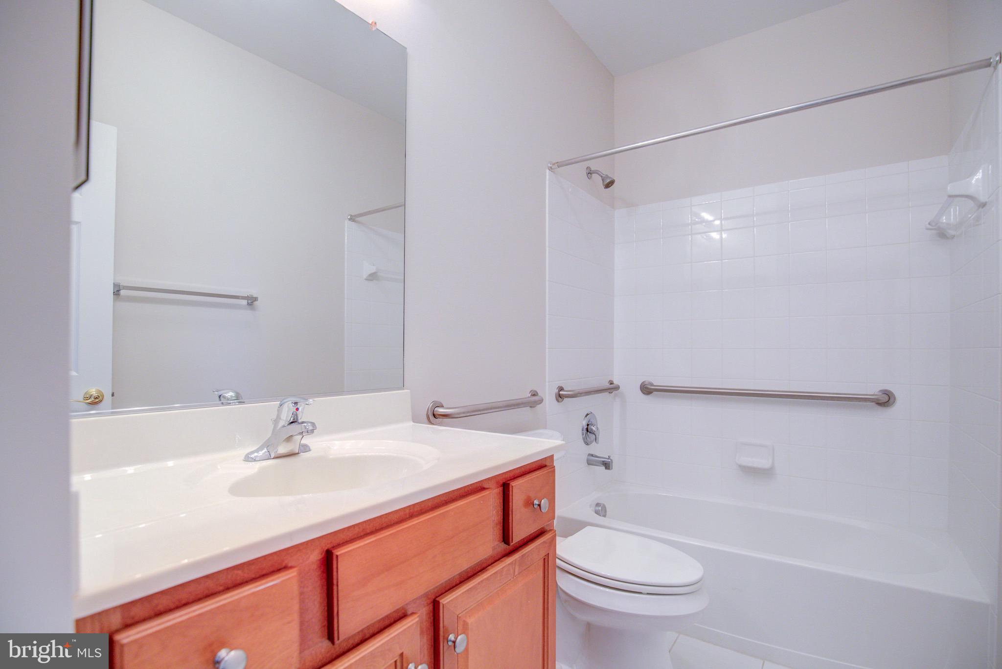 FOUR SEASONS IN HISTORIC VIRGINIA - Residential