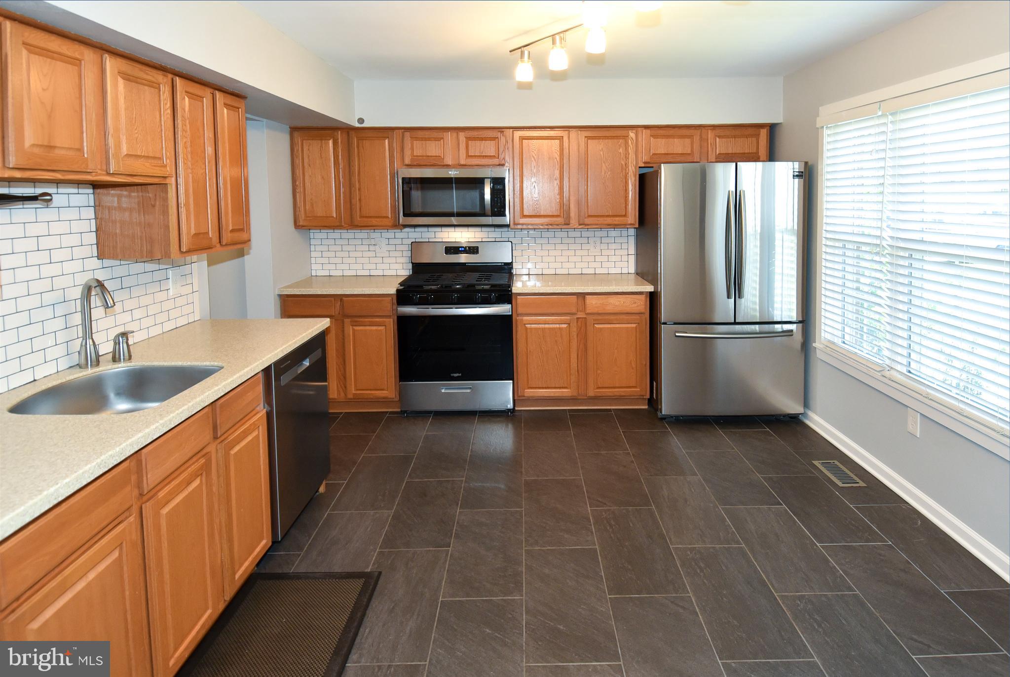 DERWOOD STATION - Residential Lease