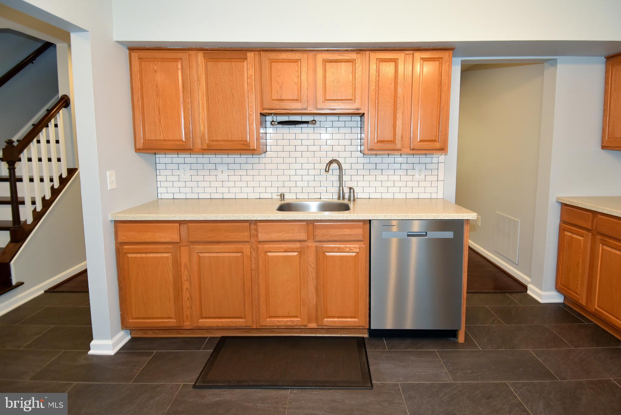 DERWOOD STATION - Residential Lease