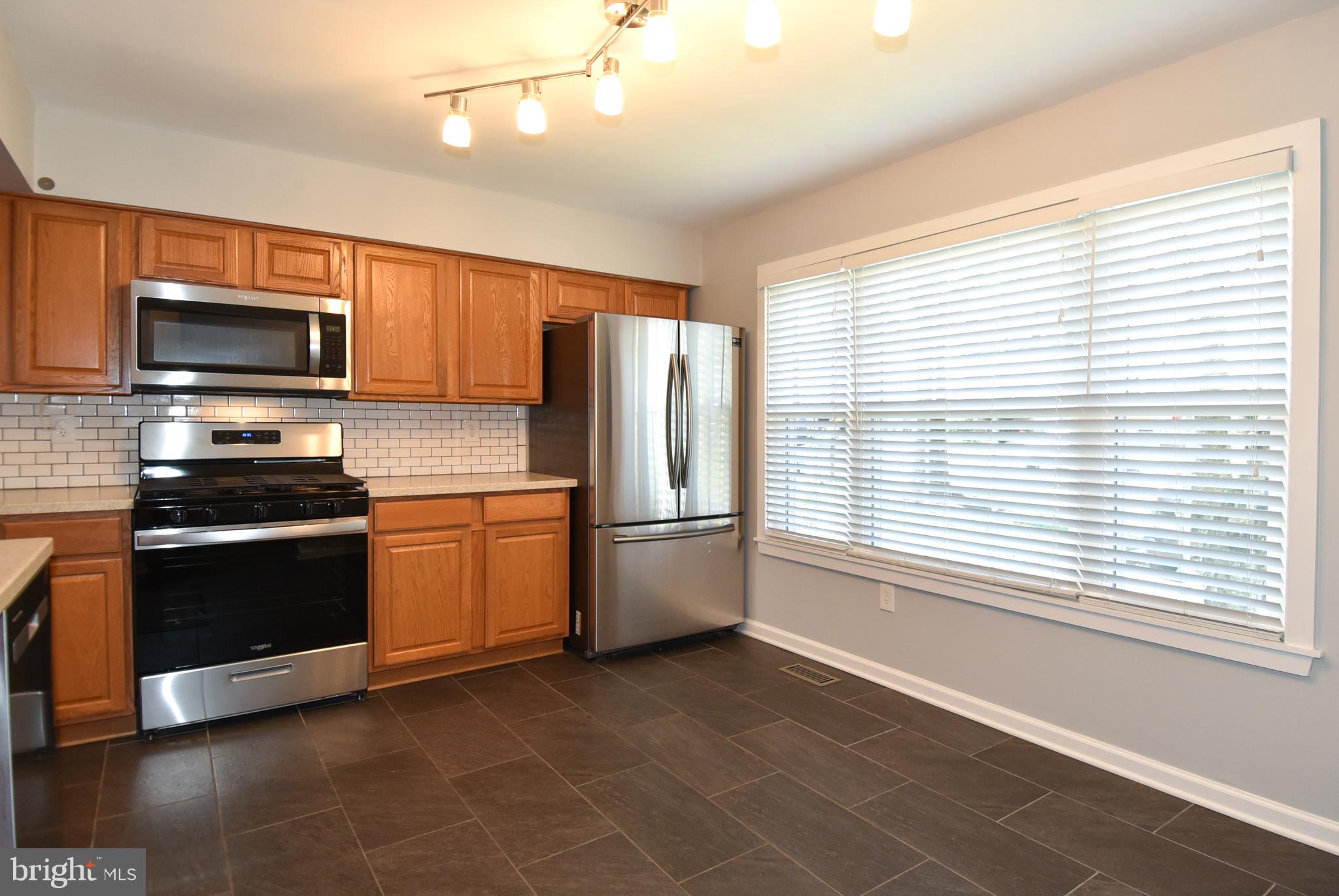 DERWOOD STATION - Residential Lease