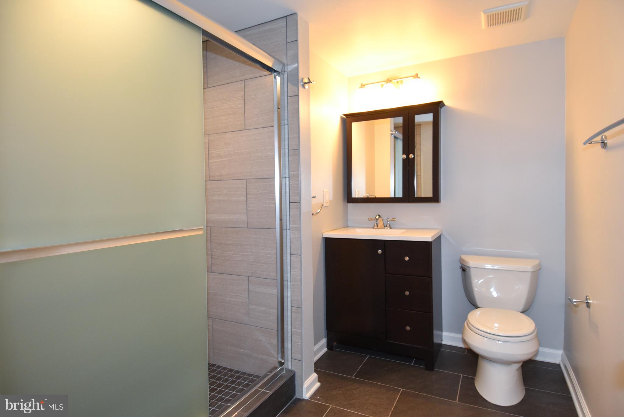 DERWOOD STATION - Residential Lease