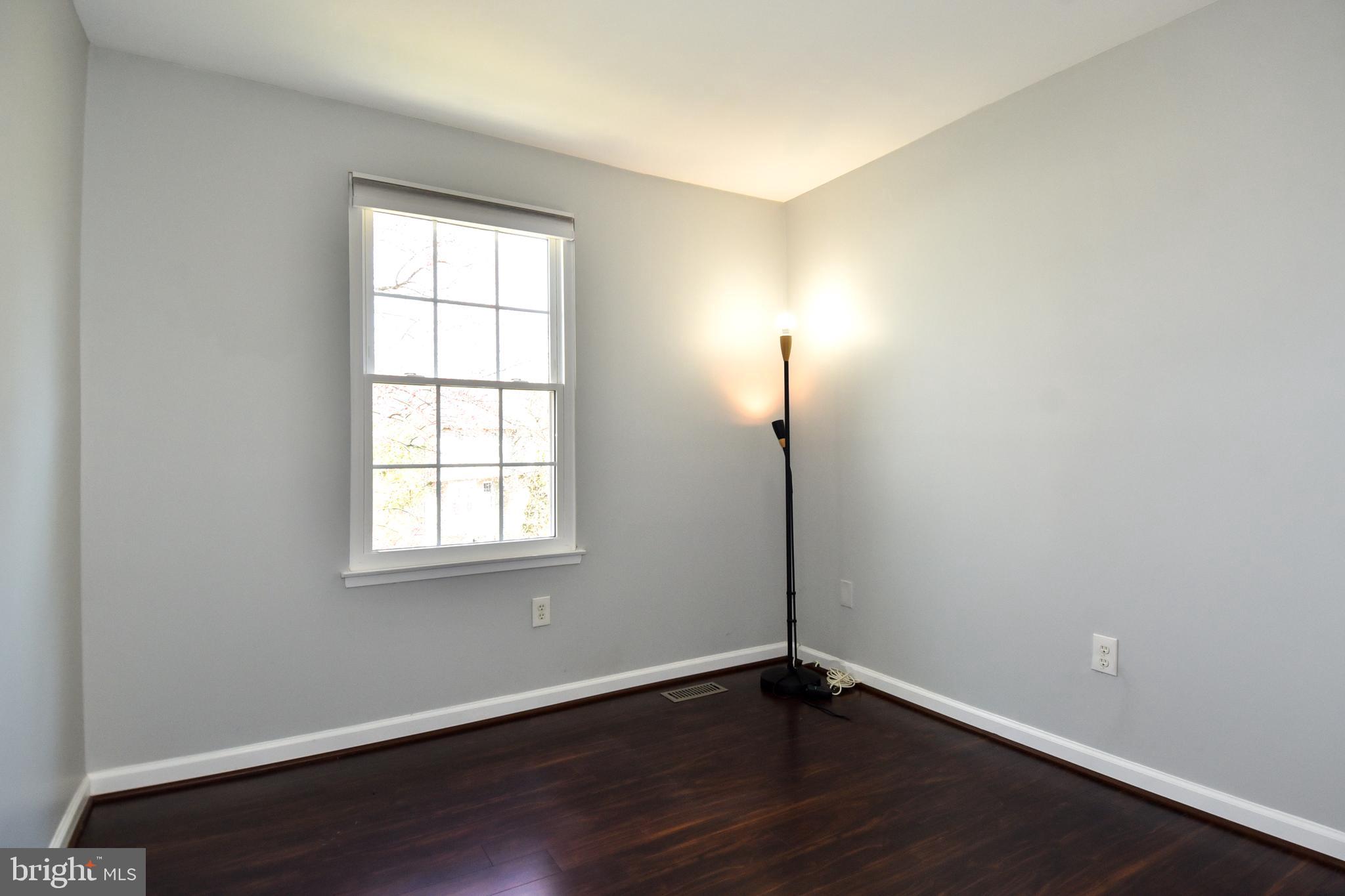 DERWOOD STATION - Residential Lease