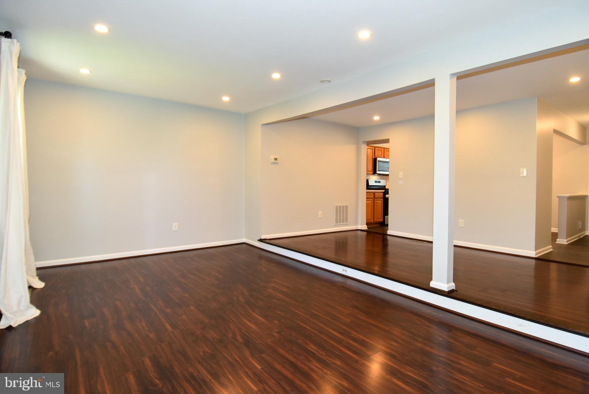 DERWOOD STATION - Residential Lease