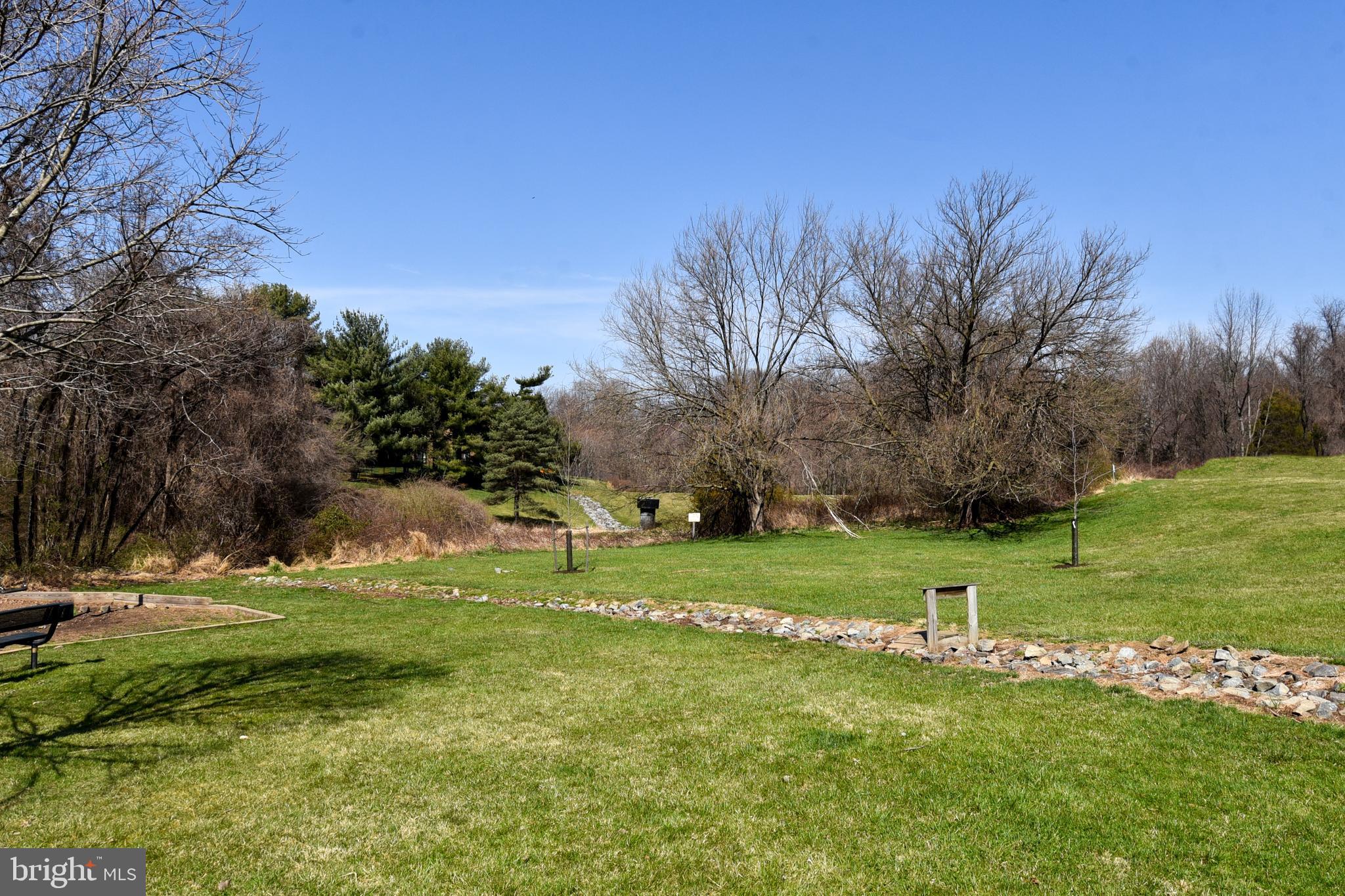 DERWOOD STATION - Residential Lease