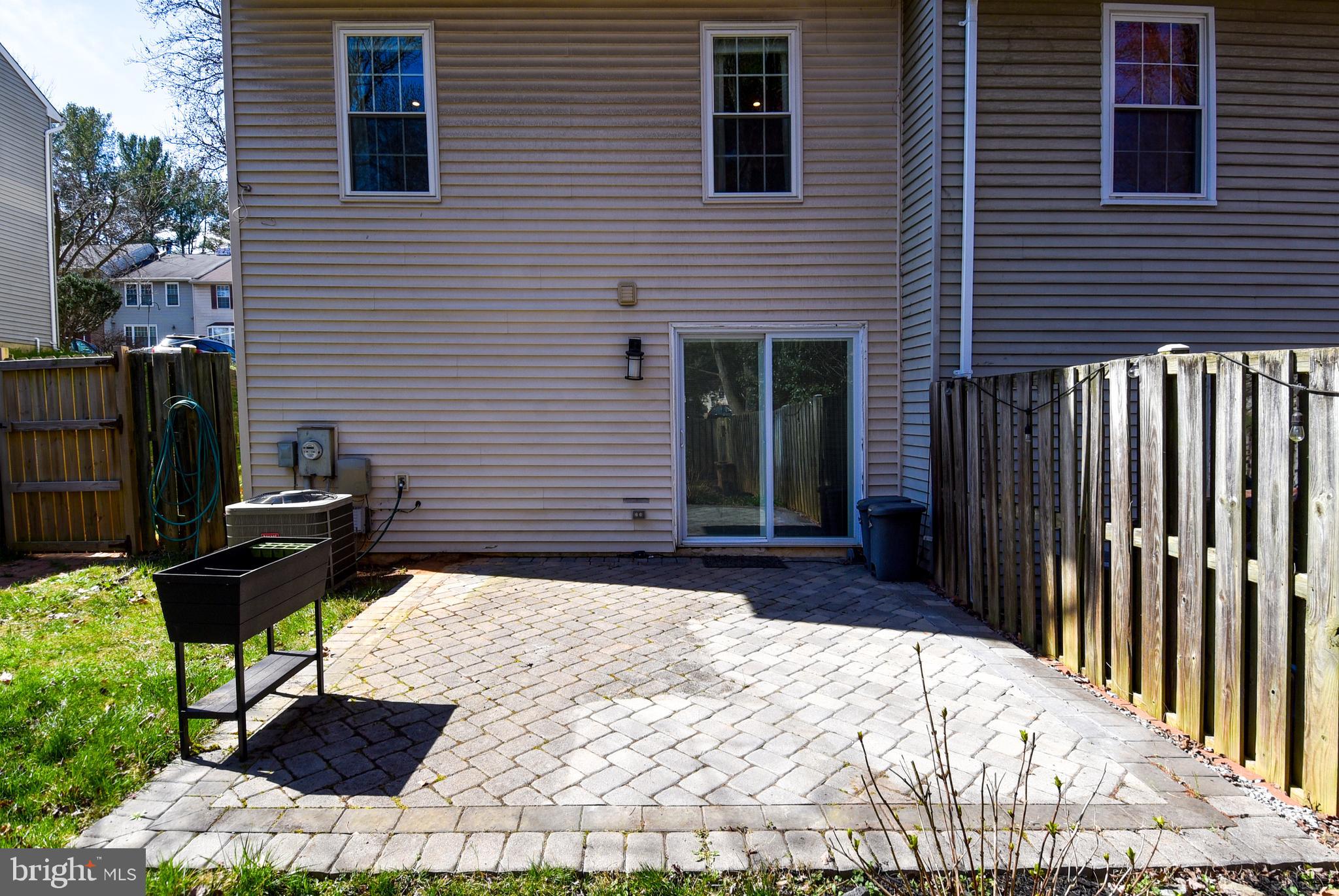 DERWOOD STATION - Residential Lease