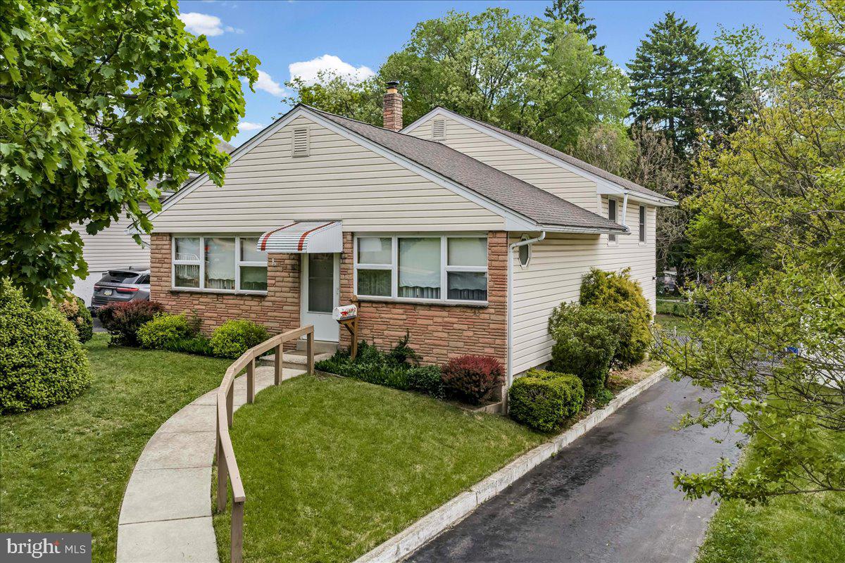 327 ASHLAND AVENUE