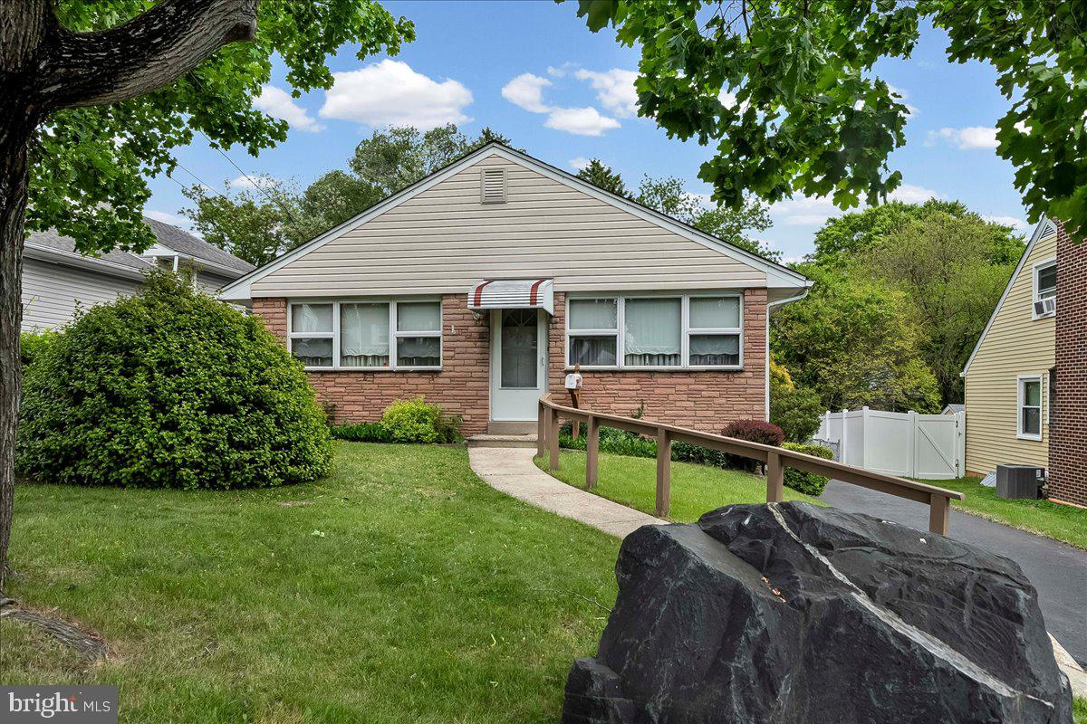 327 ASHLAND AVENUE