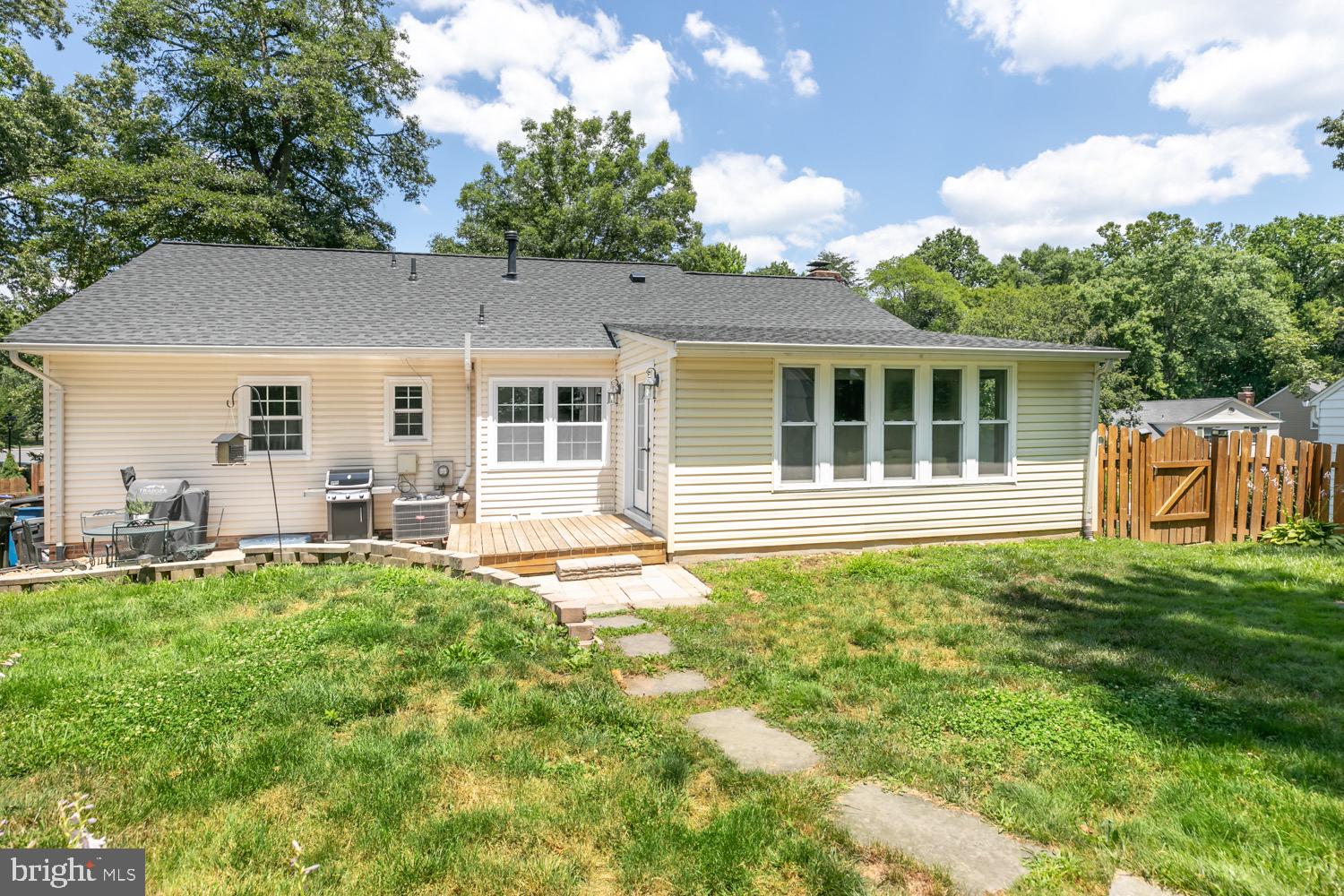 MIDDLERIDGE - Residential