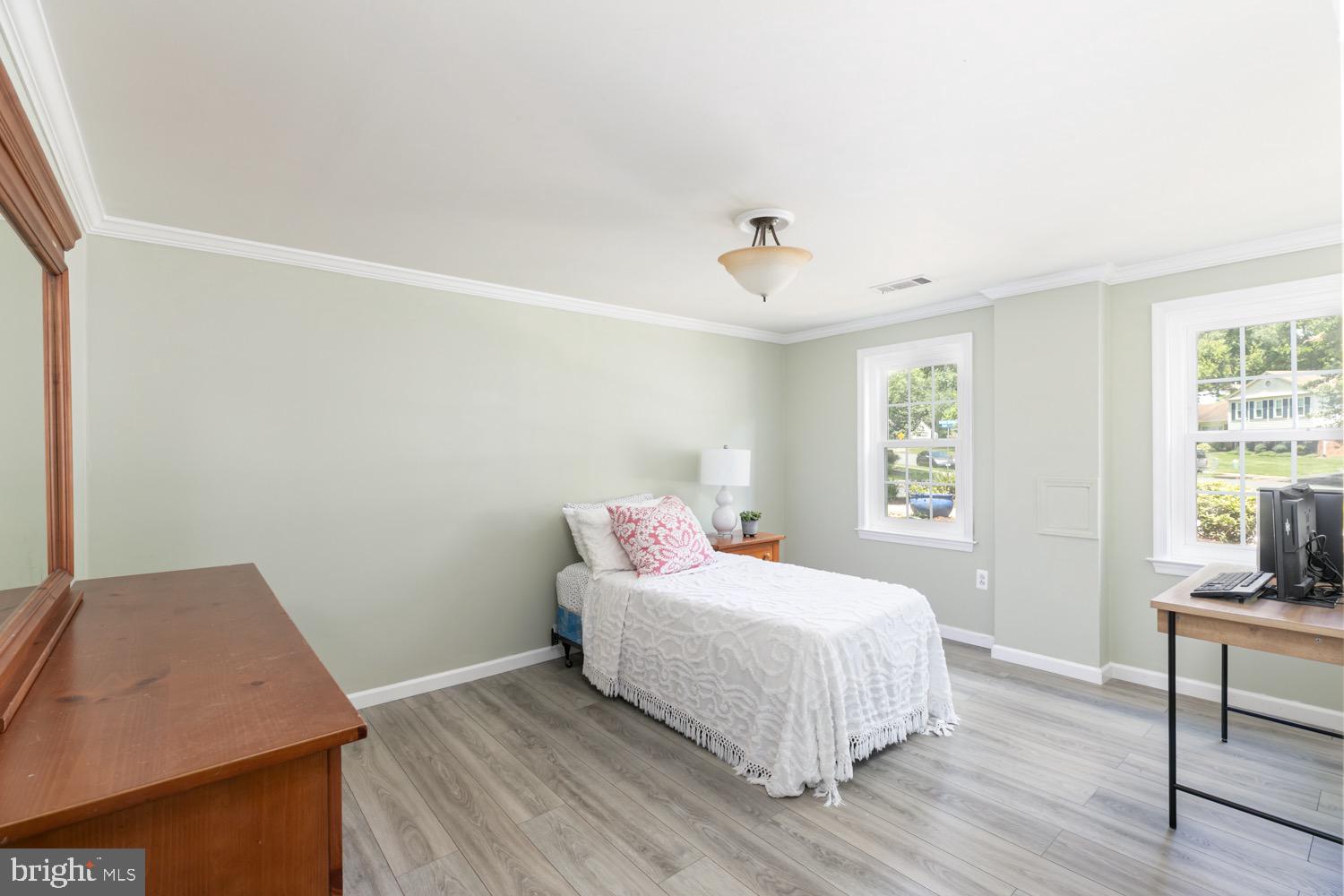 MIDDLERIDGE - Residential