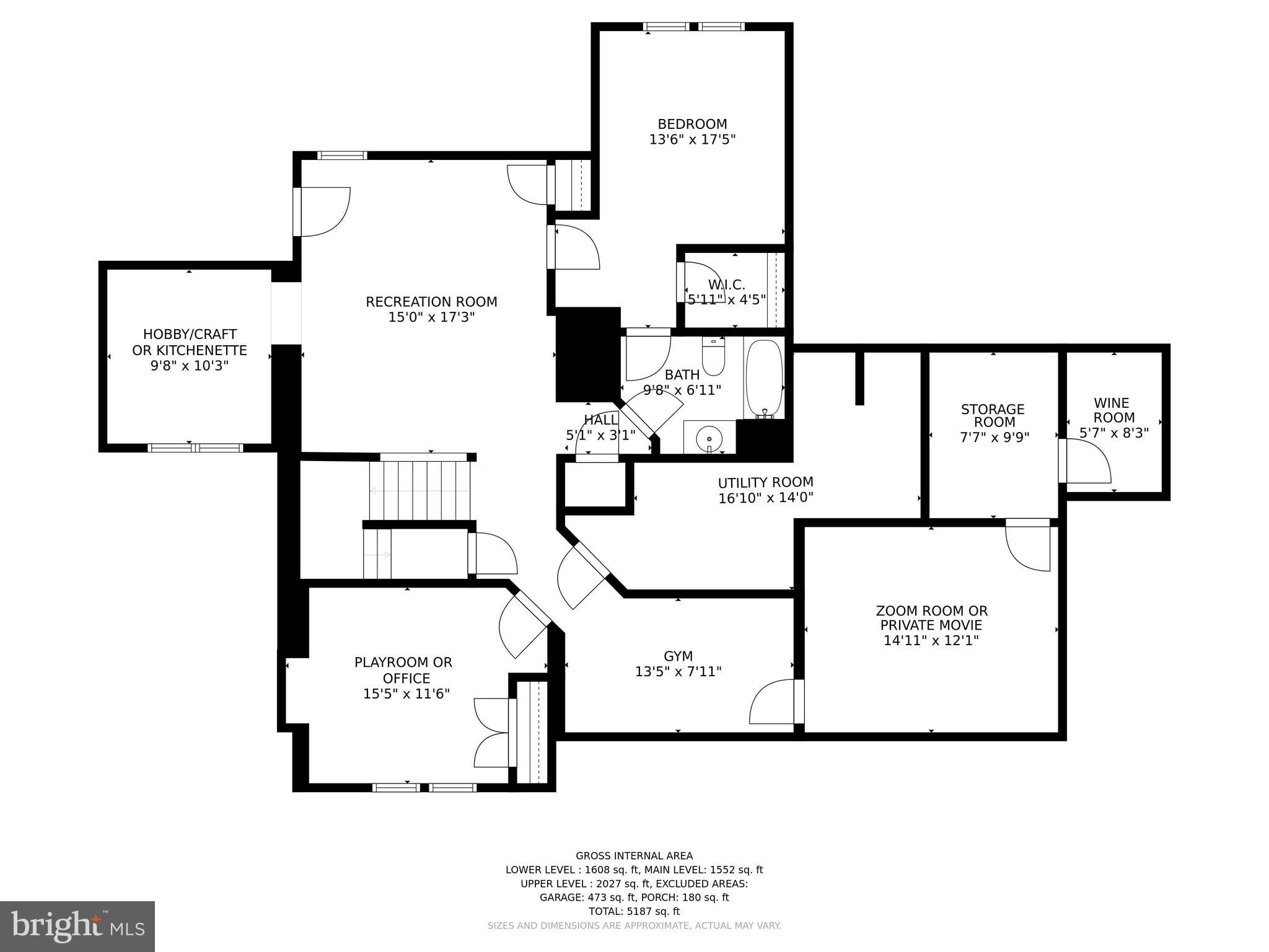 COUNTRY CLUB MANOR - Residential