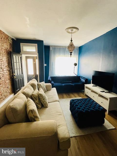 POINT BREEZE - Residential