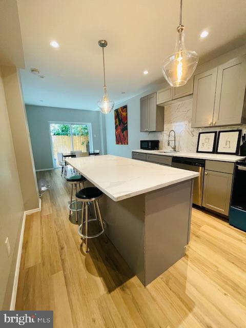 POINT BREEZE - Residential