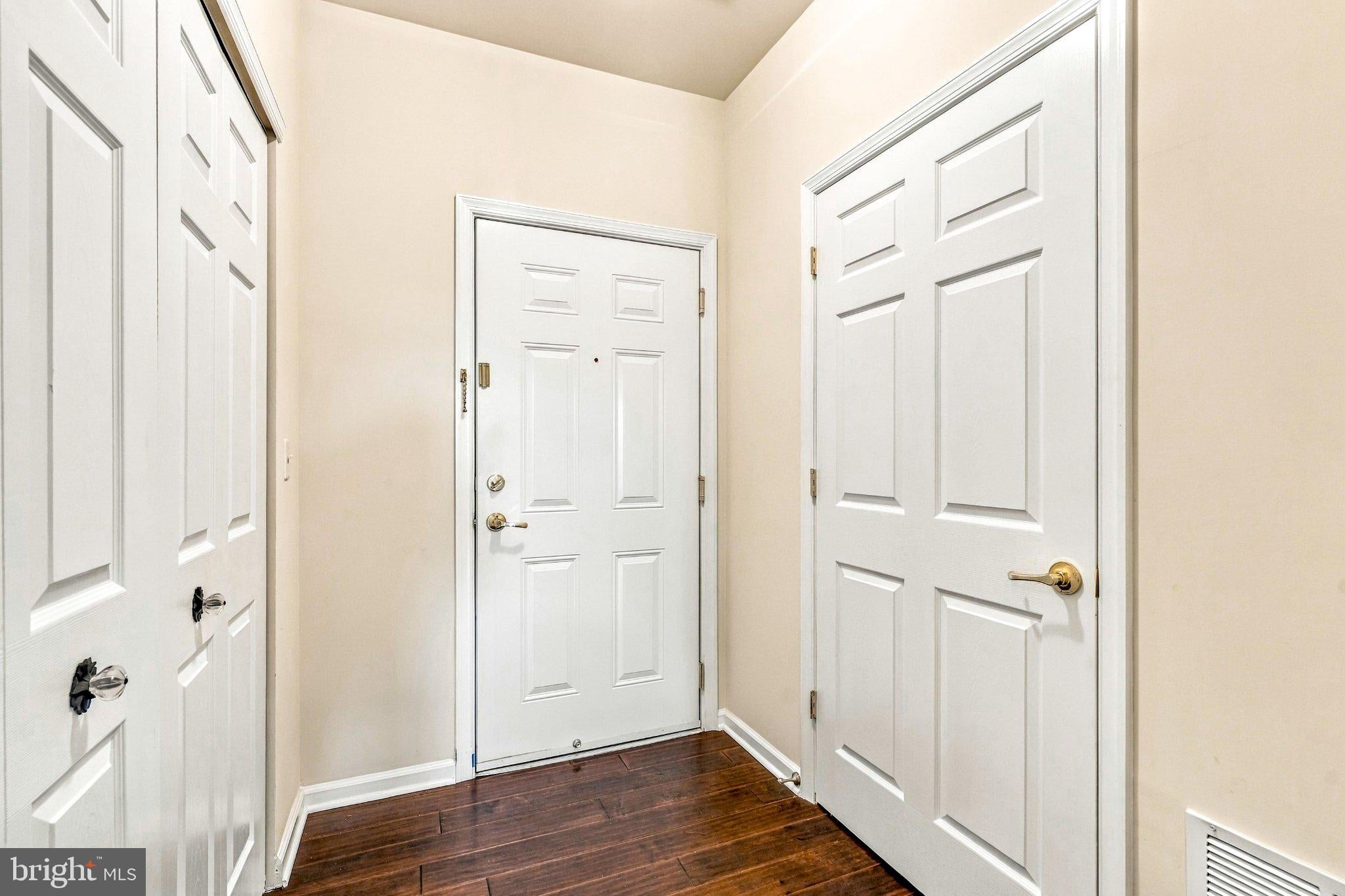 4046 DERBY COURT