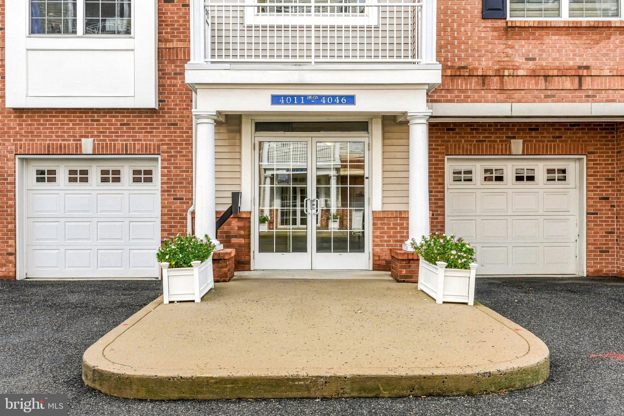 4046 DERBY COURT