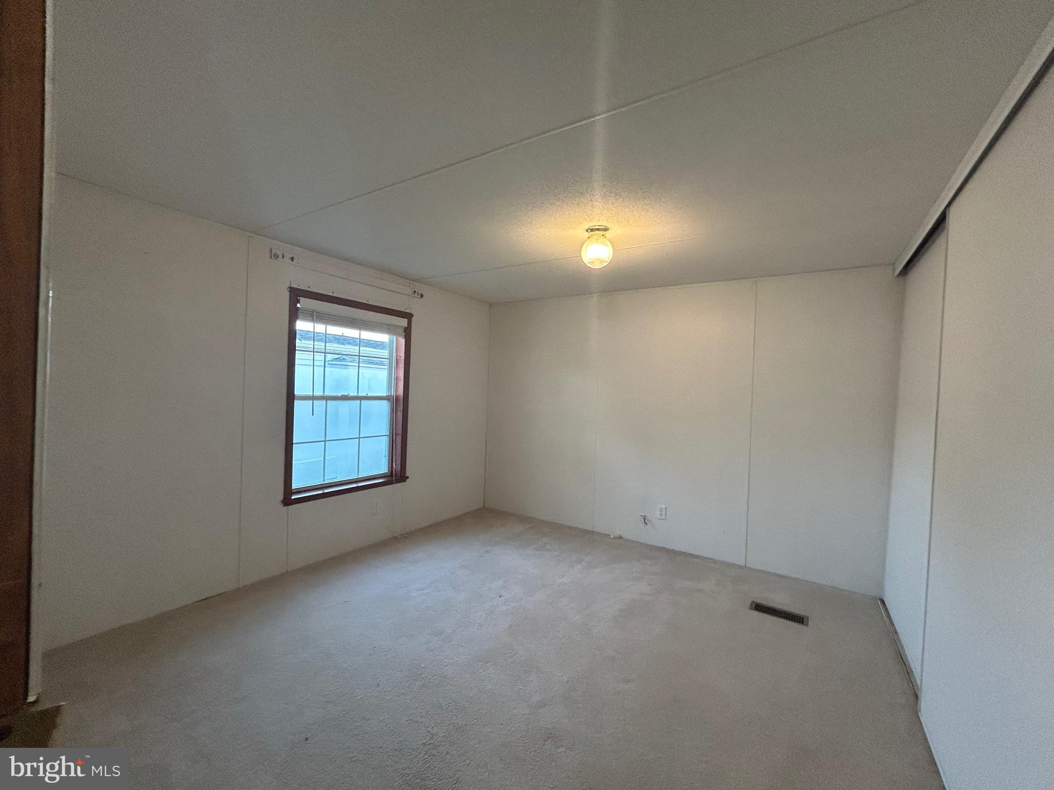 PALMDALE MOBILE HOME PARK - Residential