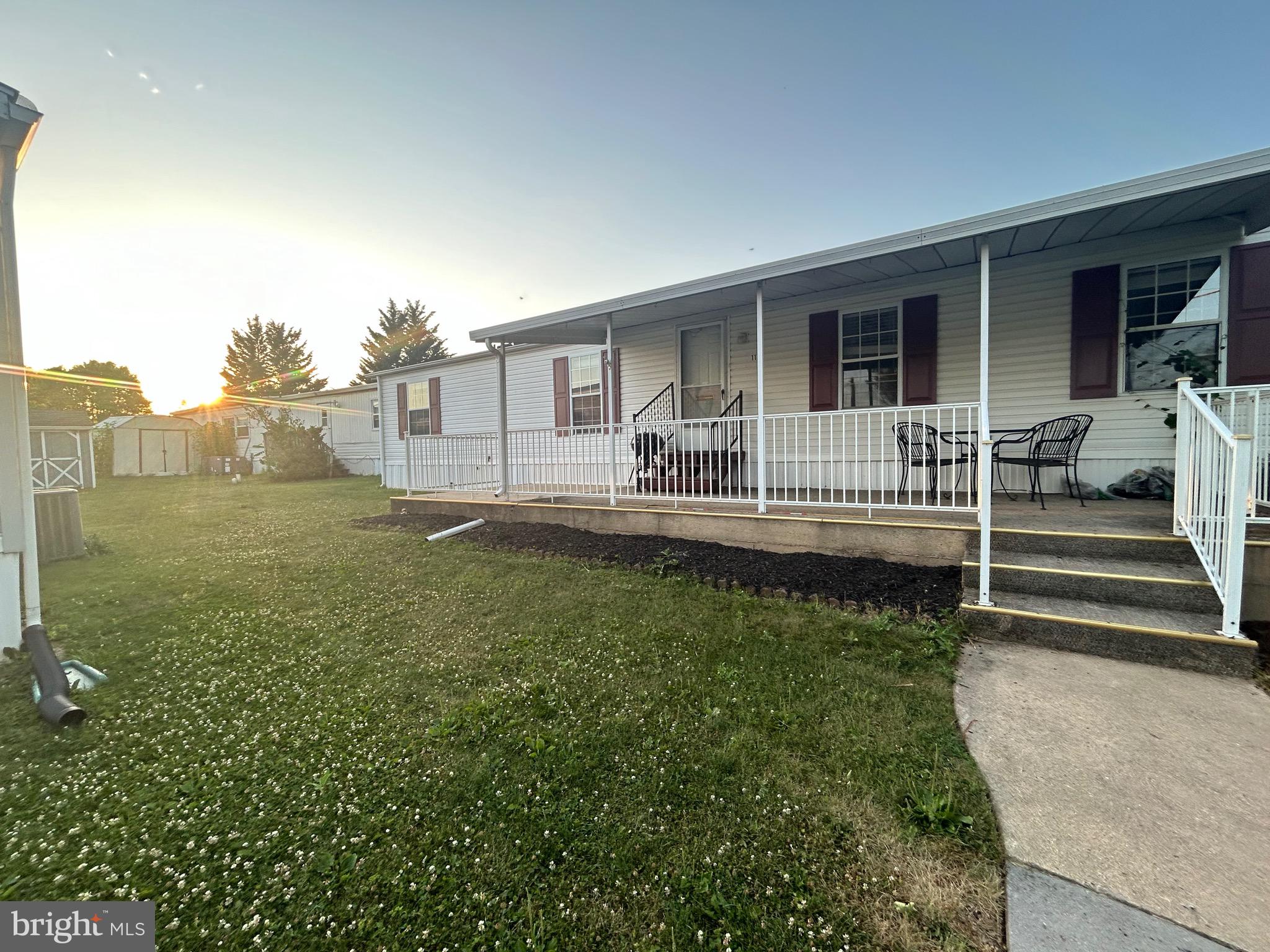 PALMDALE MOBILE HOME PARK - Residential