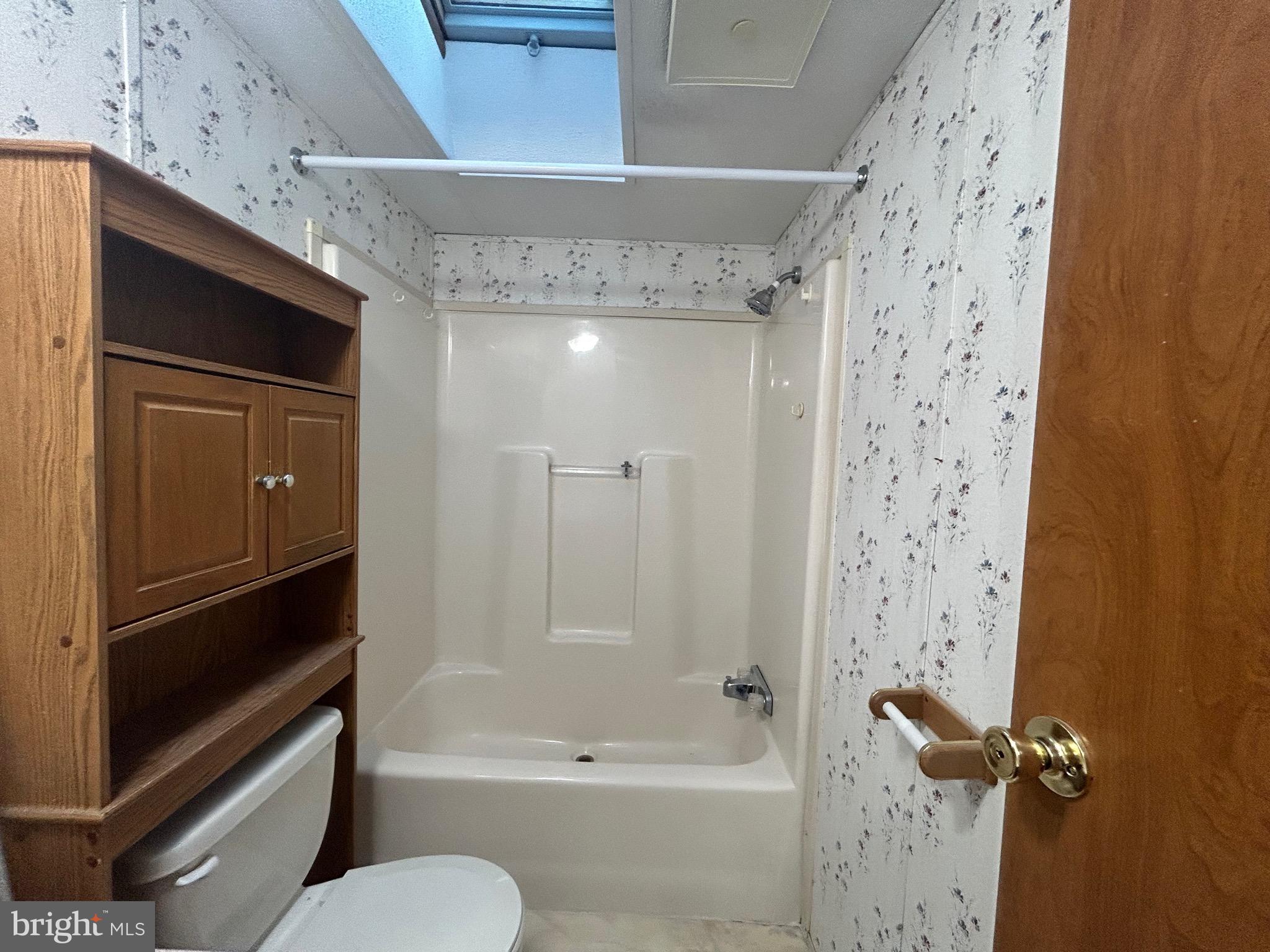 PALMDALE MOBILE HOME PARK - Residential