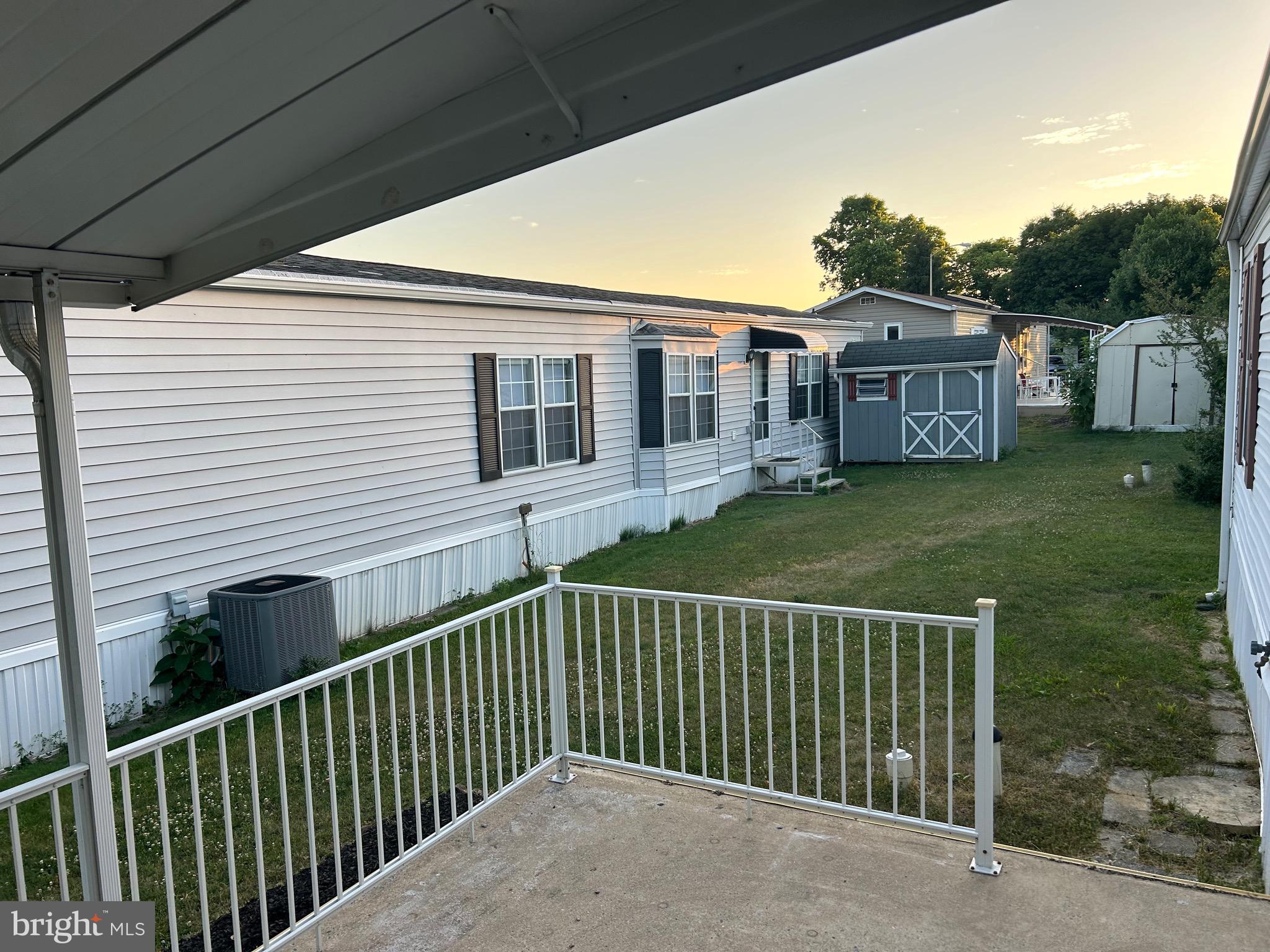 PALMDALE MOBILE HOME PARK - Residential