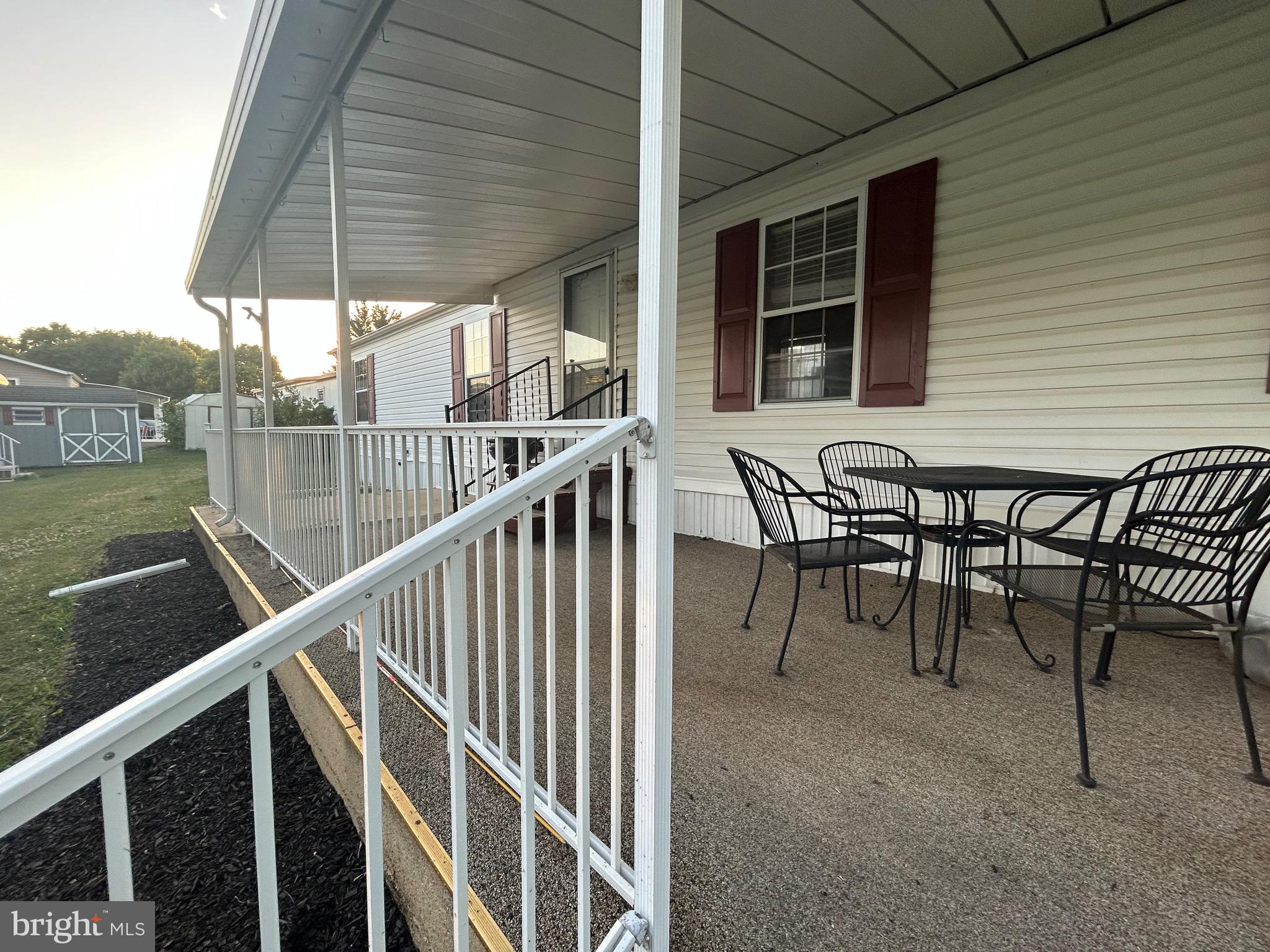 PALMDALE MOBILE HOME PARK - Residential