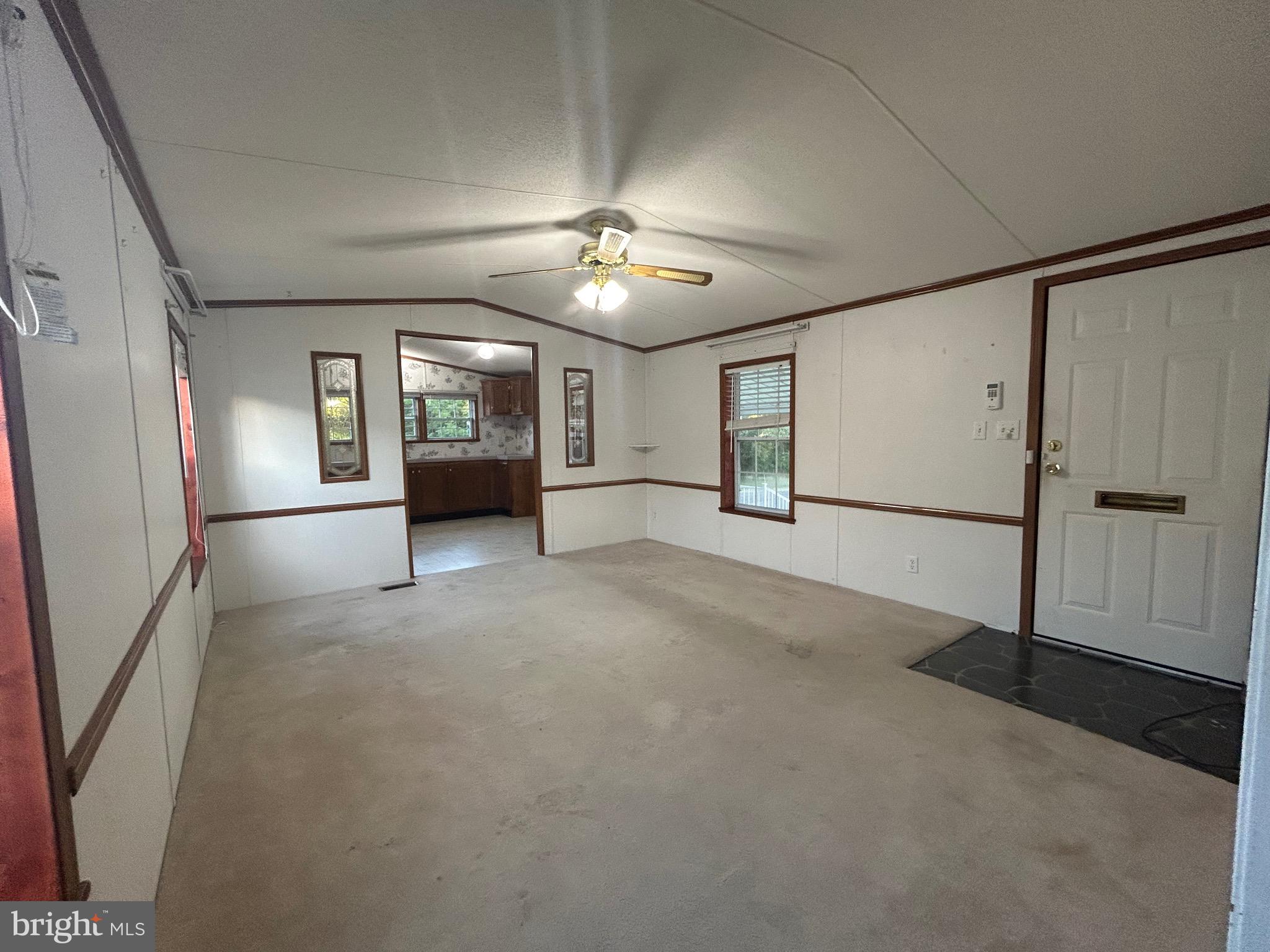 PALMDALE MOBILE HOME PARK - Residential