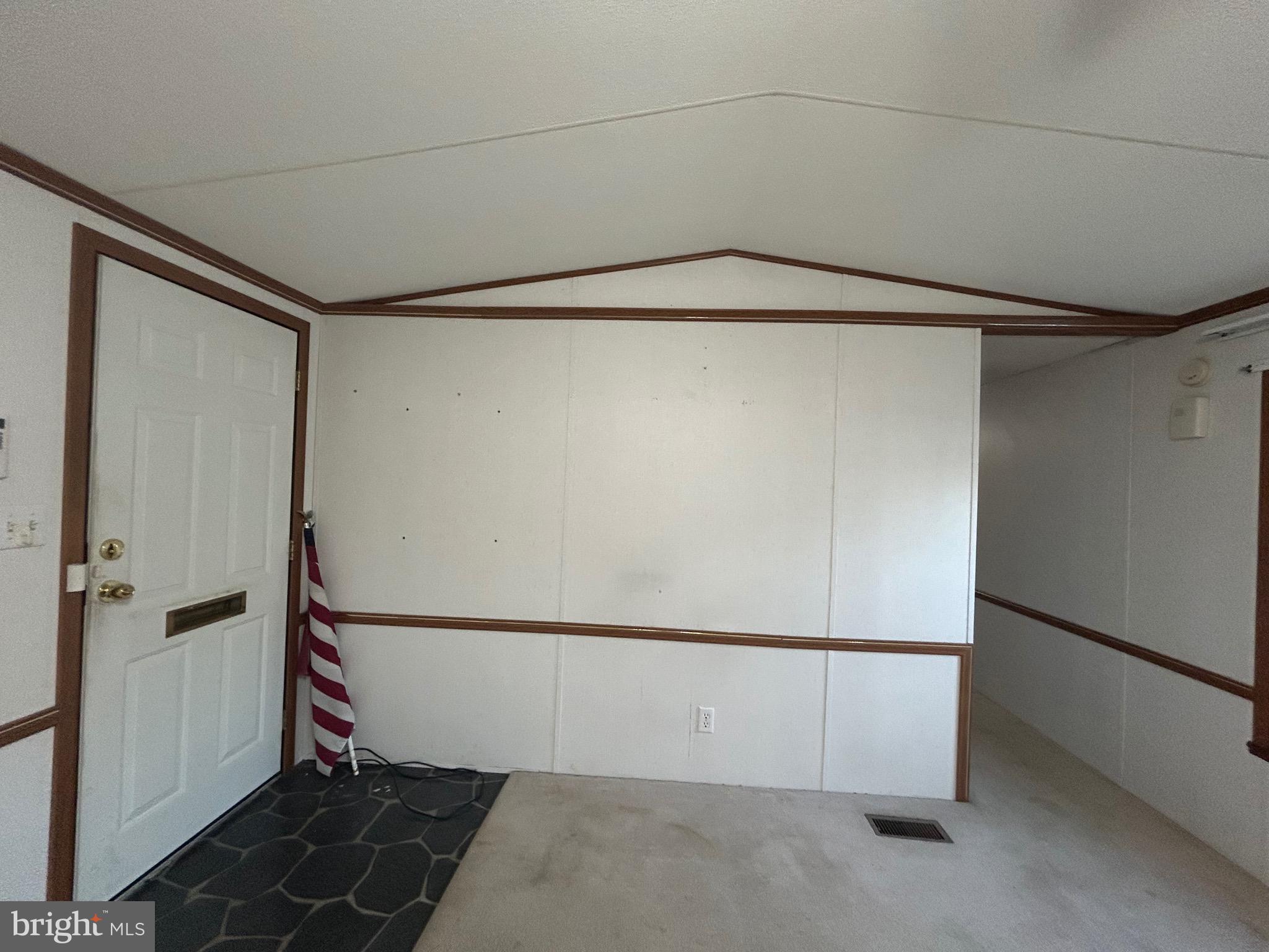 PALMDALE MOBILE HOME PARK - Residential